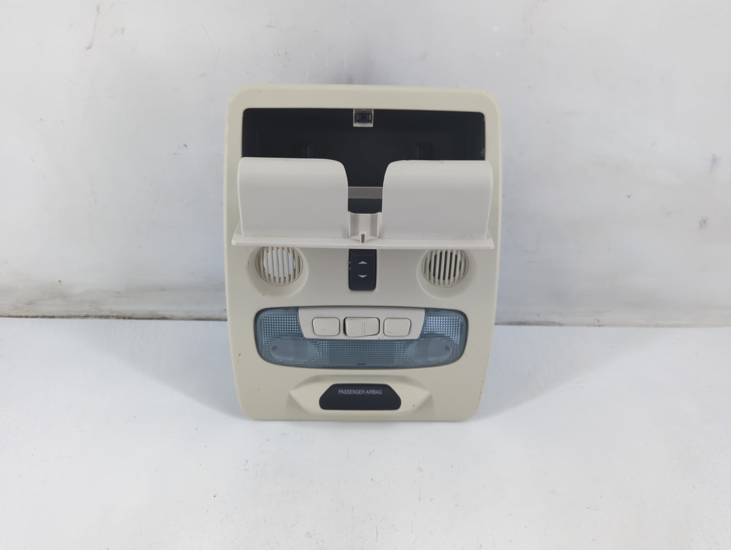 2018 Ford Ecosport Overhead Roof Console 1092452 - Oemusedautoparts1.com