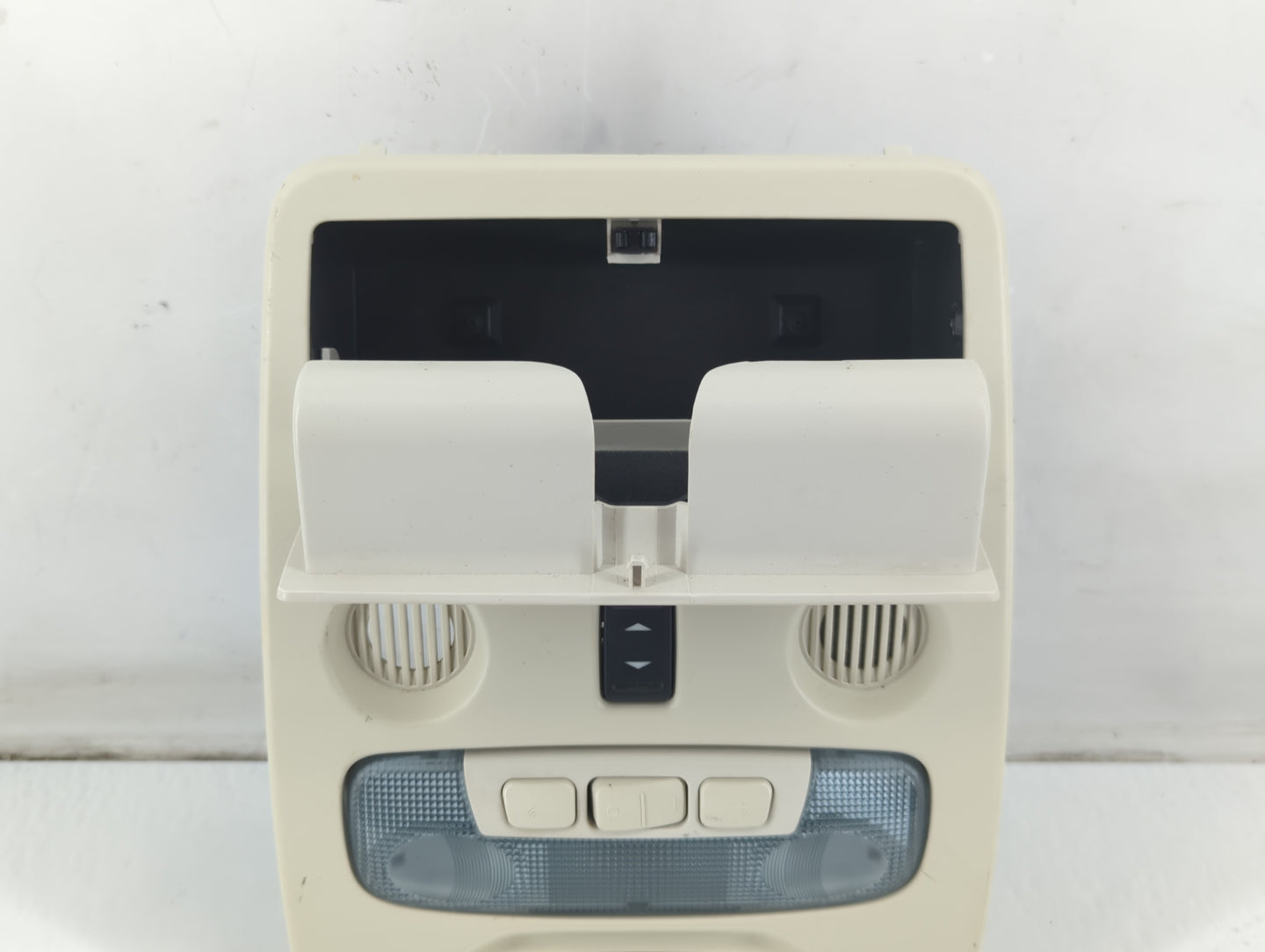 2018 Ford Ecosport Overhead Roof Console 1092452 - Oemusedautoparts1.com