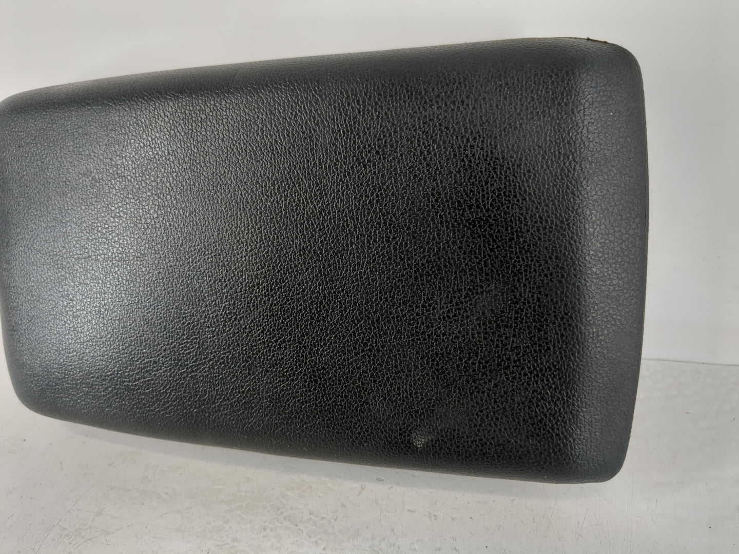 2018-2022 Ford Ecosport Center Console Armrest Cover Lid P/N:A045C74-C PIA-03/2 GJMFA Fits Fits 2018 2019 2020 2021 2022 OEM