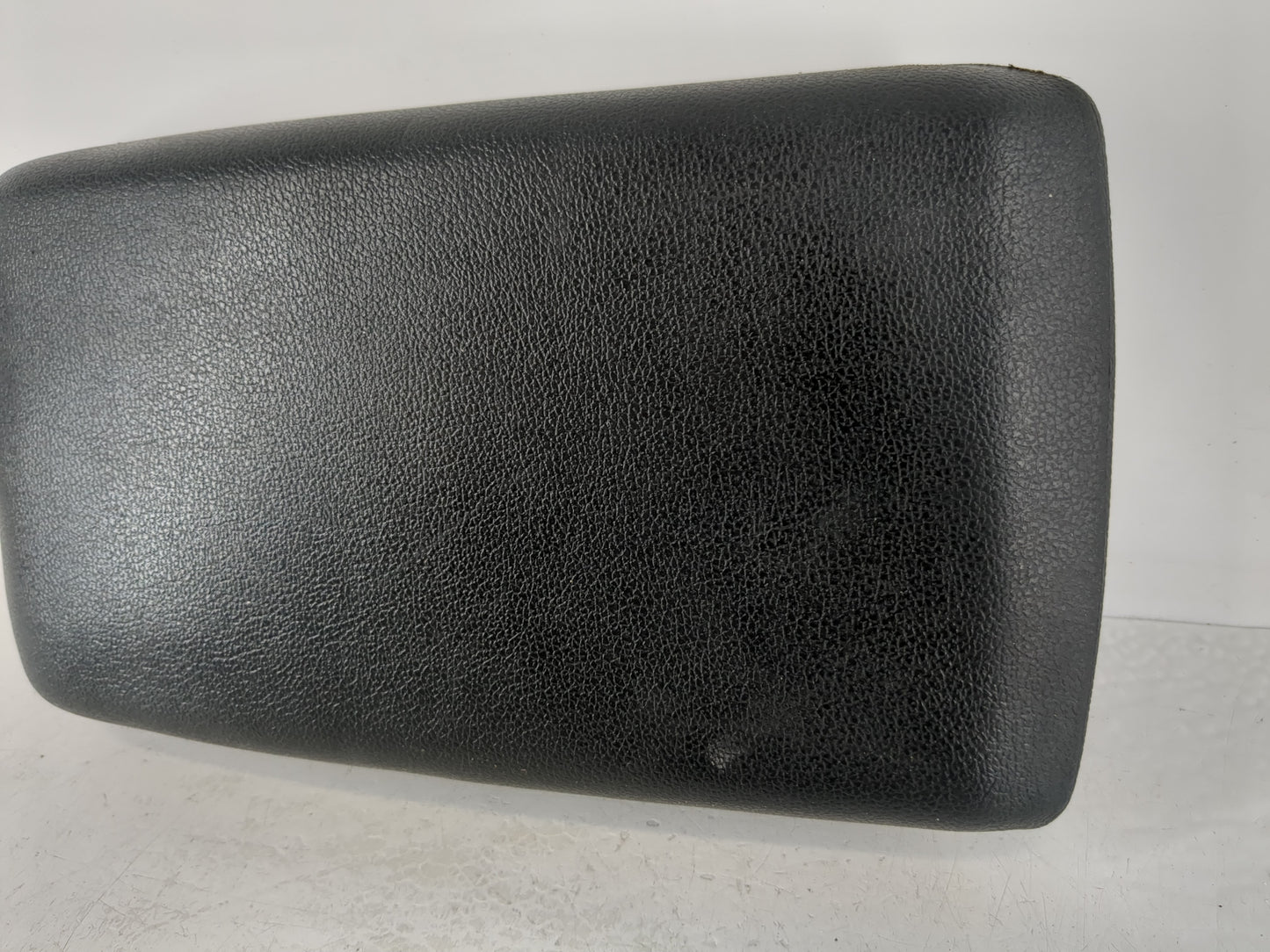 2018-2022 Ford Ecosport Center Console Armrest Cover Lid P/N:A045C74-C PIA-03/2 GJMFA Fits Fits 2018 2019 2020 2021 2022 OEM