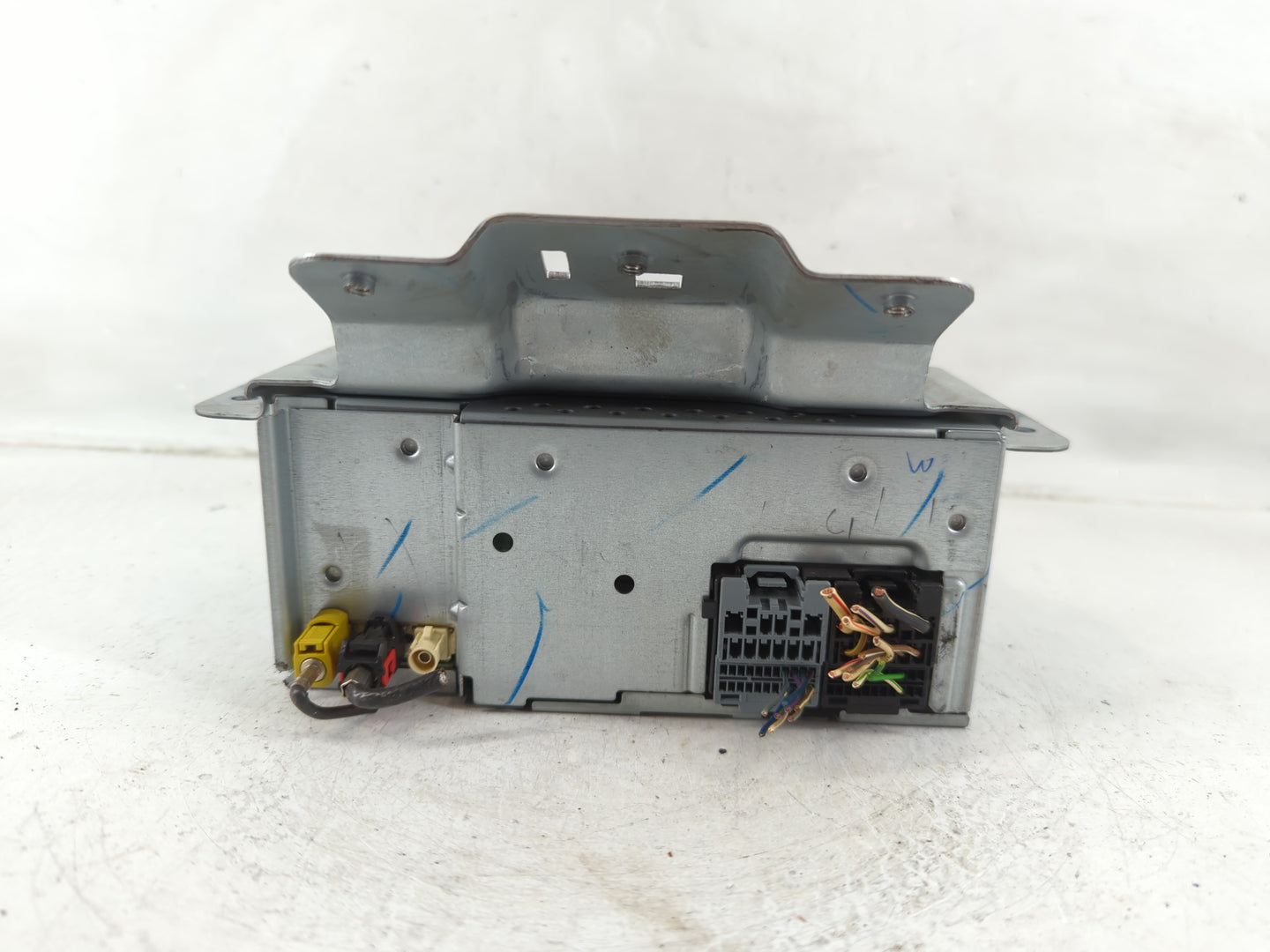 2018-2020 Ford Ecosport Radio AM FM Cd Player Receiver Replacement P/N:J2BT 19C107 FL Fits Fits 2018 2019 2020 OEM Used Auto