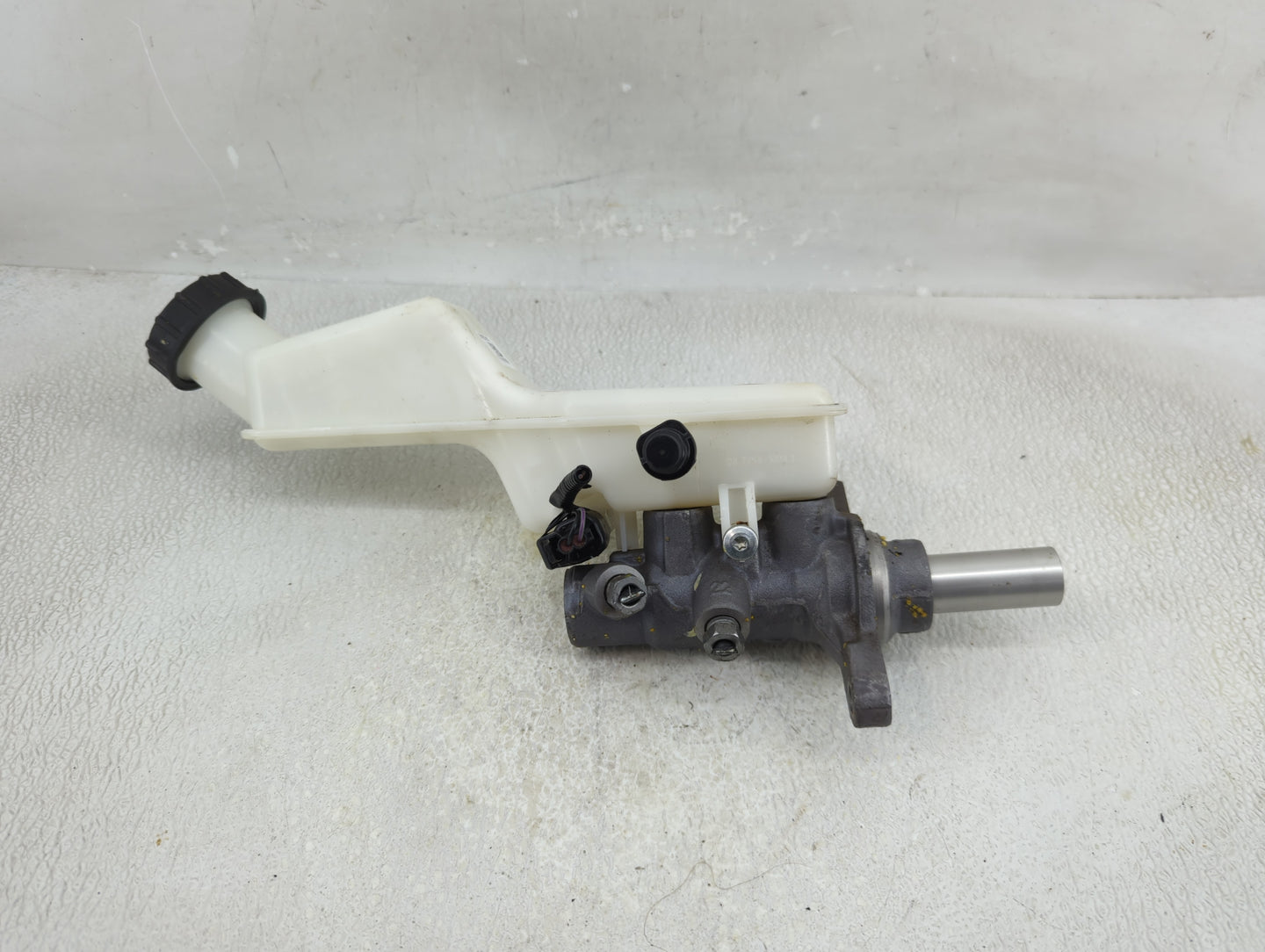 2018-2022 Ford Ecosport Brake Master Cylinder - Oemusedautoparts1.com