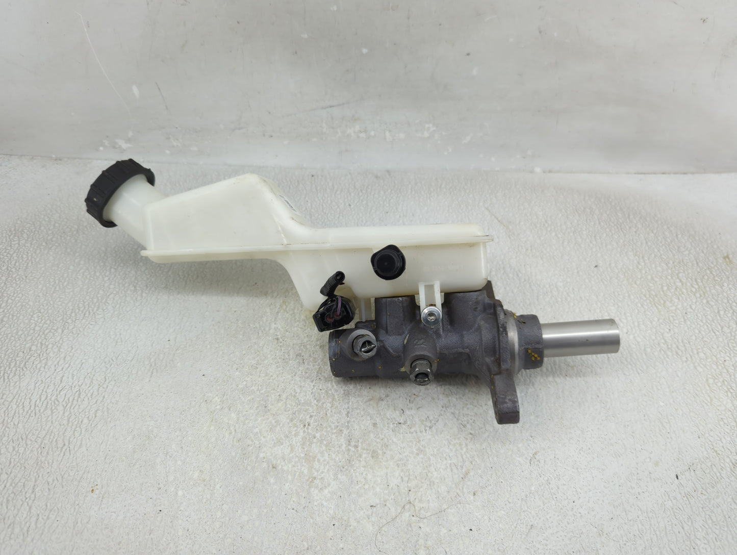 2018-2022 Ford Ecosport Brake Master Cylinder - Oemusedautoparts1.com