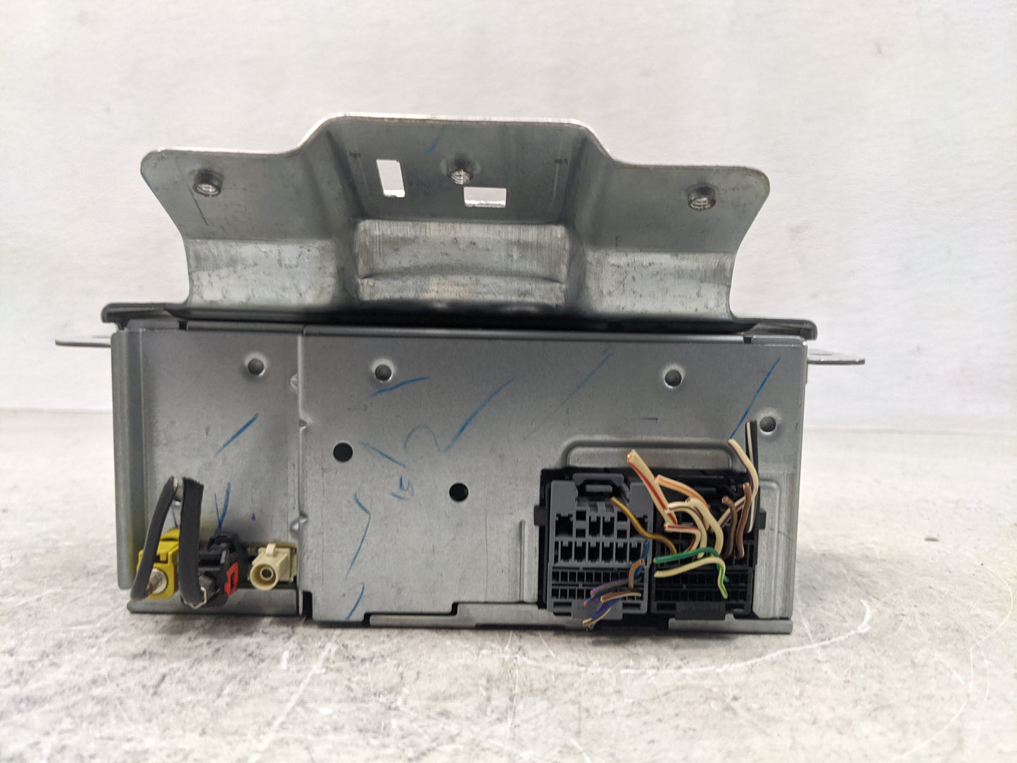 2018-2019 Ford Ecosport Radio AM FM Cd Player Receiver Replacement P/N:J2BT-19C107-FL Fits Fits 2018 2019 OEM Used Auto Part