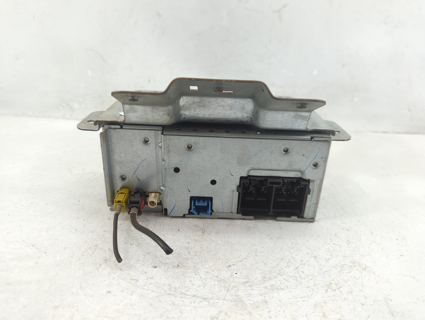 2018-2019 Ford Ecosport Radio AM FM Cd Player Receiver Replacement P/N:J2BT-19C107-HL Fits Fits 2018 2019 OEM Used Auto Part