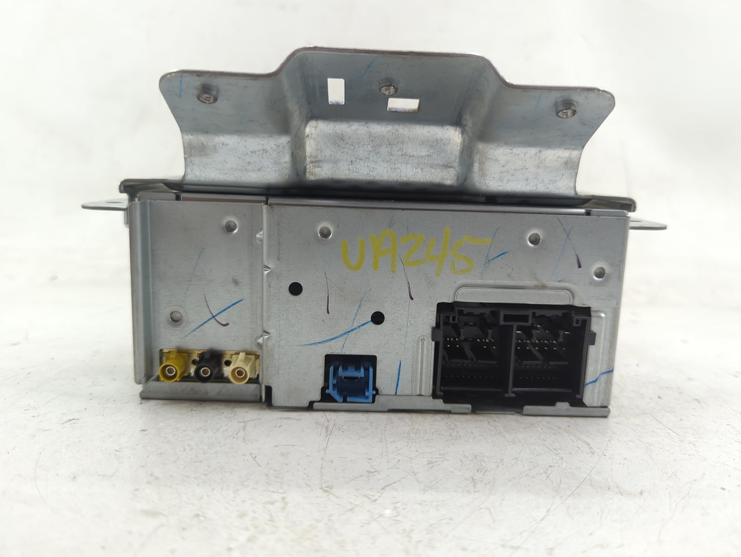 2018-2019 Ford Ecosport Radio AM FM Cd Player Receiver Replacement P/N:J2BT-19C107-HL Fits Fits 2018 2019 OEM Used Auto Part