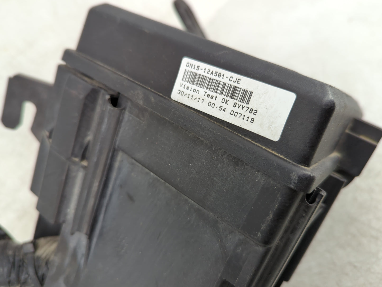 2018-2020 Ford Ecosport Fusebox Fuse Box Panel Relay Module P/N:GN15-12A581-CJE Fits Fits 2018 2019 2020 OEM Used Auto Parts