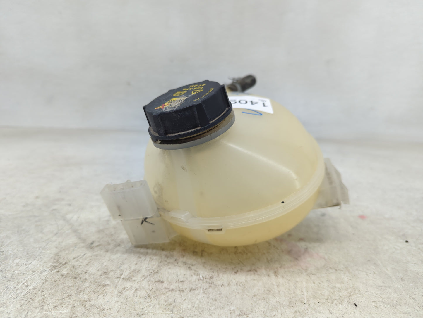 2018-2022 Ford Ecosport Windshield Washer Fluid Reservoir Bottle Oem - Oemusedautoparts1.com
