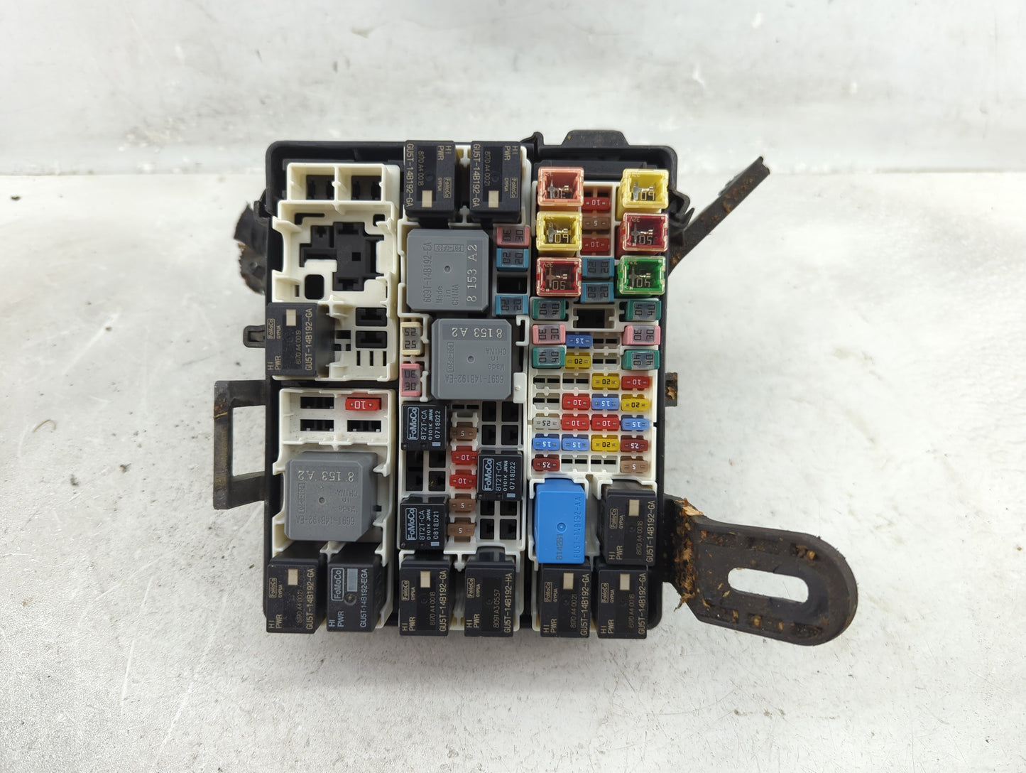 2018-2020 Ford Ecosport Fusebox Fuse Box Panel Relay Module P/N:GN15-12A581-CJG Fits Fits 2018 2019 2020 OEM Used Auto Parts