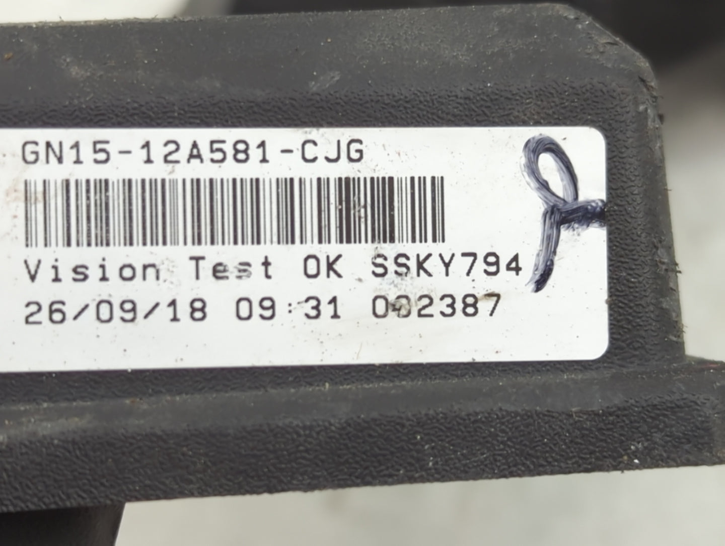 2018-2020 Ford Ecosport Fusebox Fuse Box Panel Relay Module P/N:GN15-12A581-CJG Fits Fits 2018 2019 2020 OEM Used Auto Parts