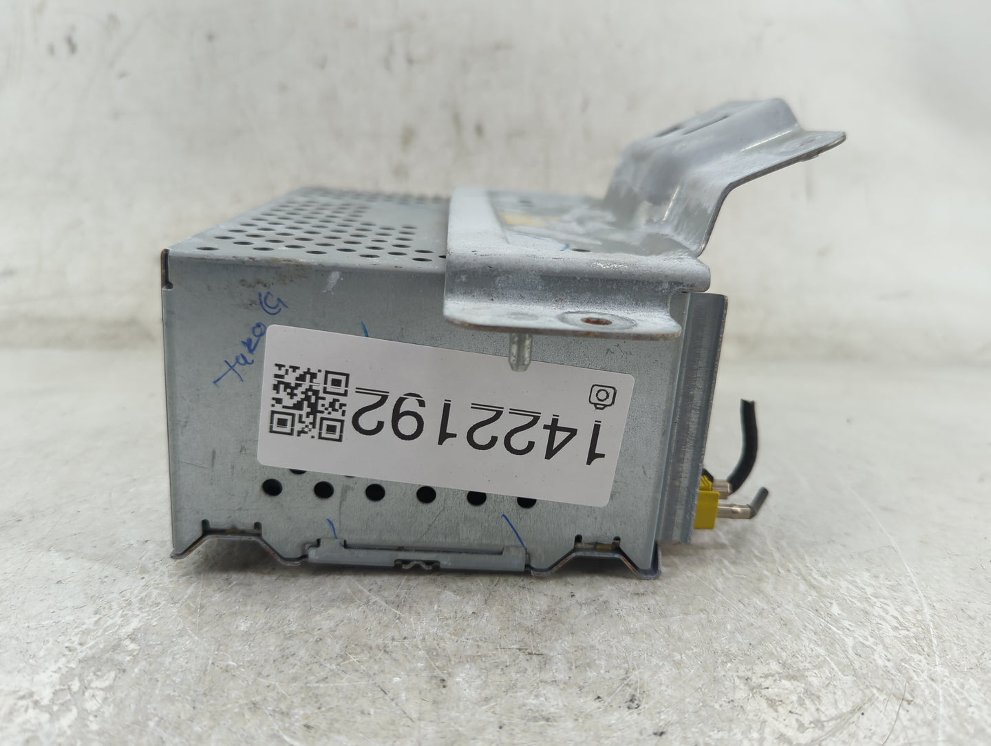 2018-2022 Ford Ecosport Radio AM FM Cd Player Receiver Replacement P/N:J2BT-19C107-HL Fits Fits 2018 2019 2020 2021 2022 OEM