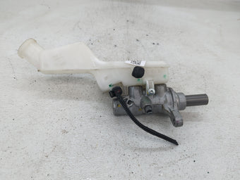 compare product 2018-2022 Ford Ecosport Brake Master Cylinder 1422980