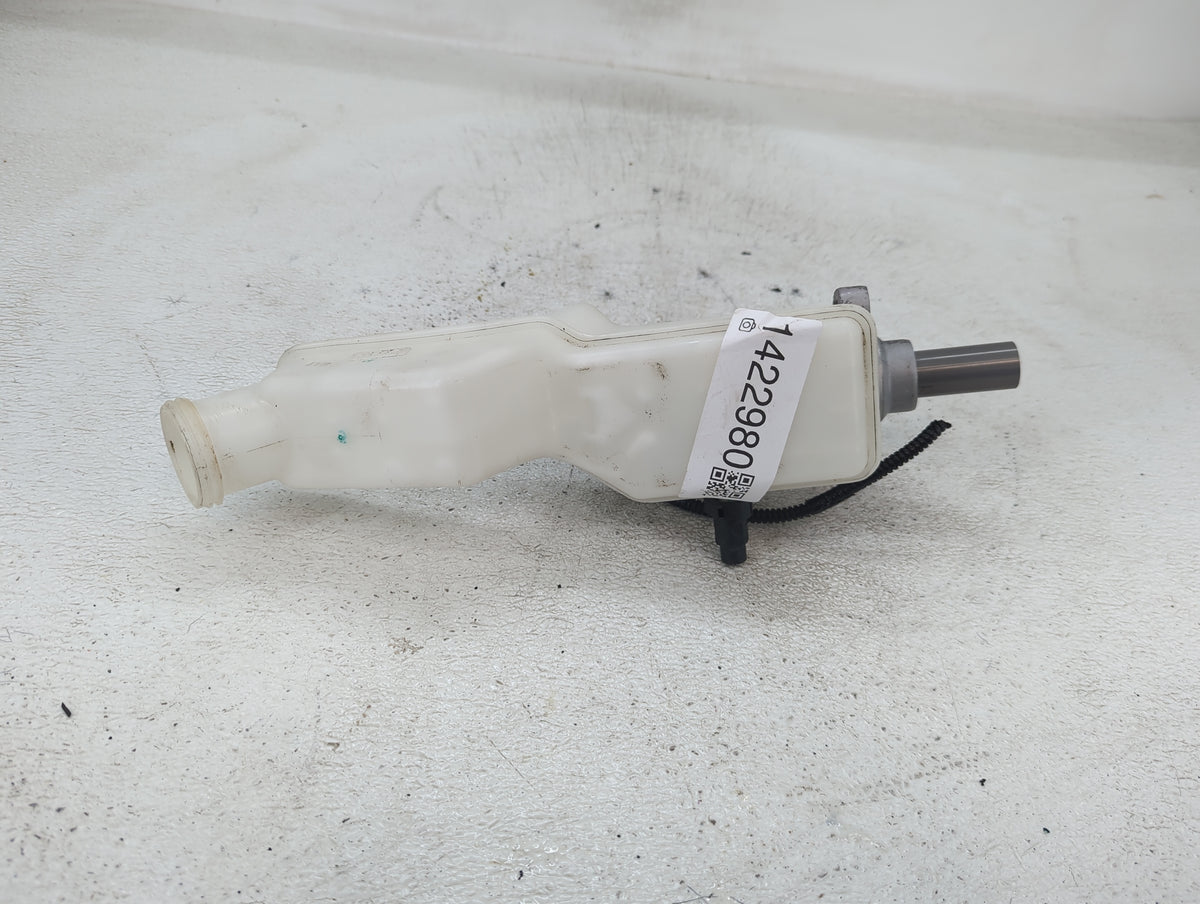 2018-2022 Ford Ecosport Brake Master Cylinder 1422980 - Oemusedautoparts1.com
