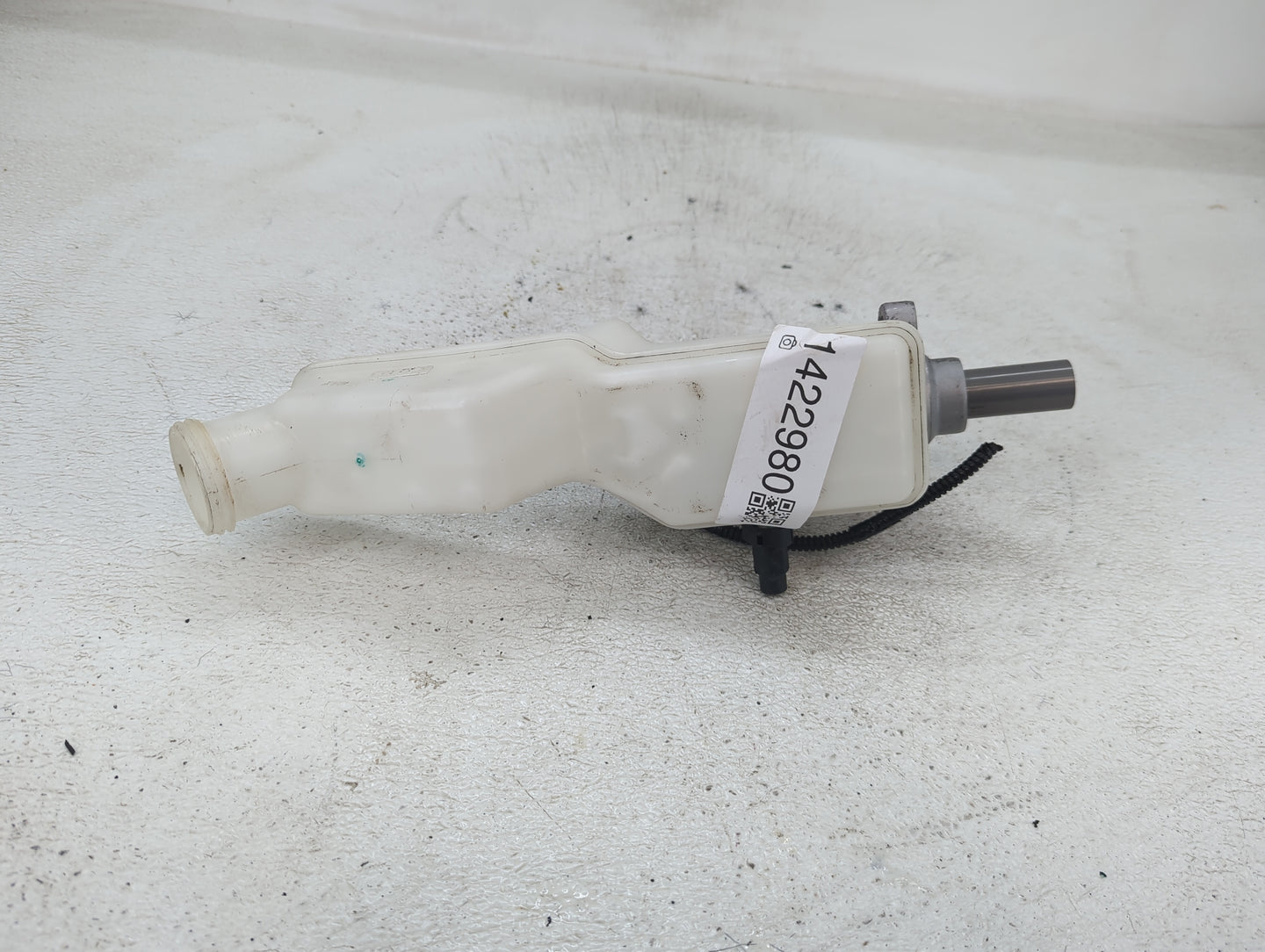 2018-2022 Ford Ecosport Brake Master Cylinder 1422980 - Oemusedautoparts1.com