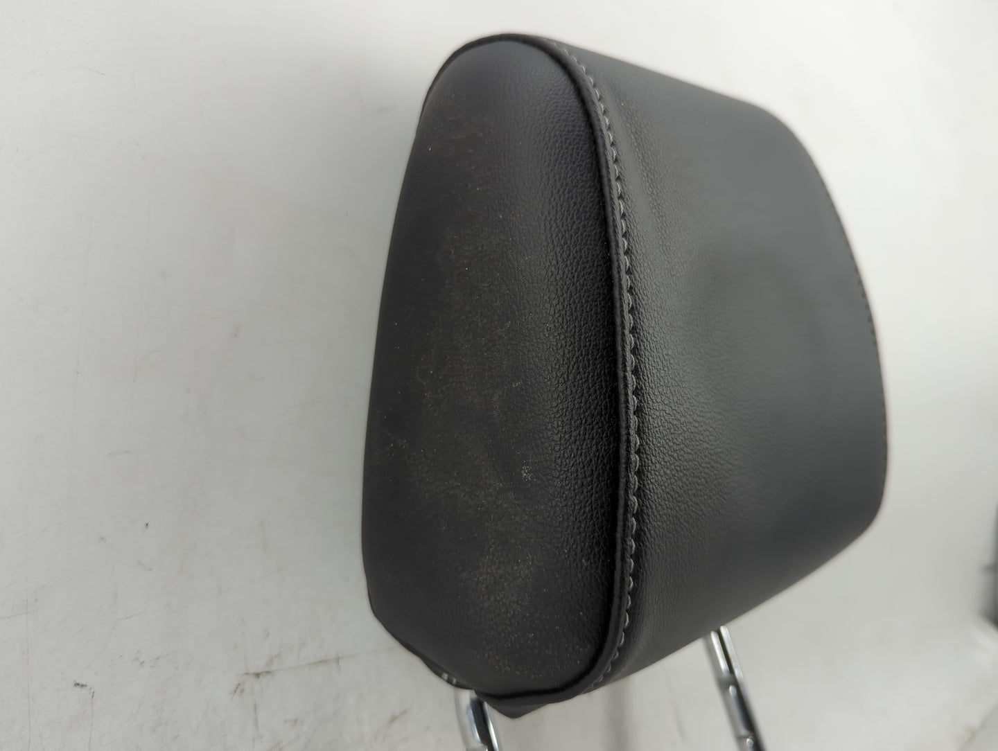 2018-2022 Ford Ecosport Headrest Head Rest Front Driver Passenger Seat Fits Fits 2018 2019 2020 2021 2022 OEM Used Auto Part