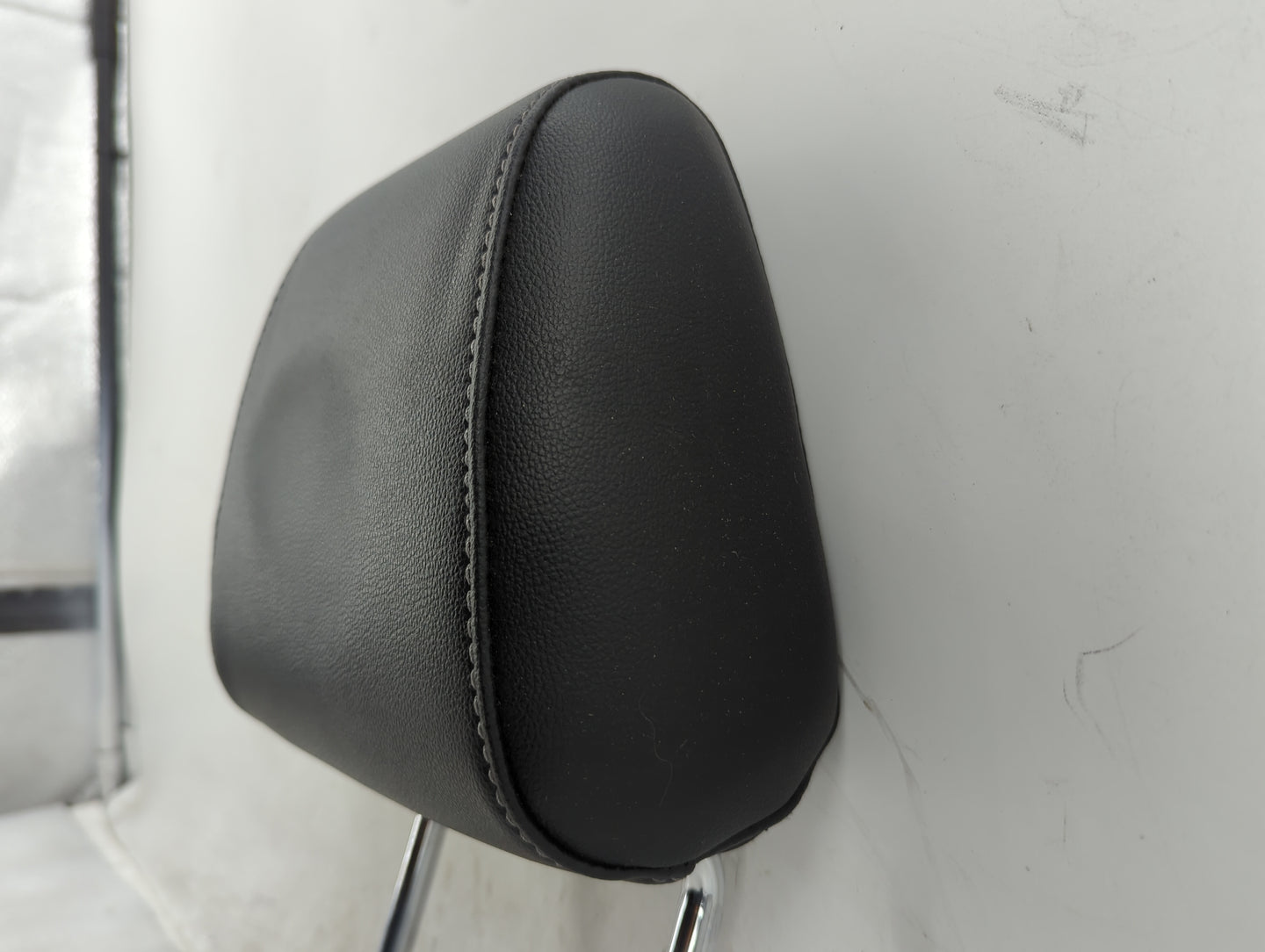 2018-2022 Ford Ecosport Headrest Head Rest Front Driver Passenger Seat Fits Fits 2018 2019 2020 2021 2022 OEM Used Auto Part