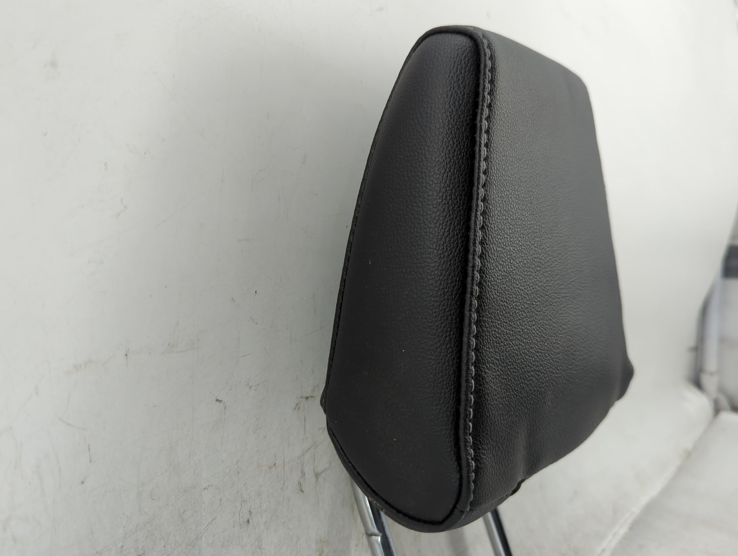 2018 Ford Ecosport Headrest Head Rest Front Driver Seat Black - Oemusedautoparts1.com