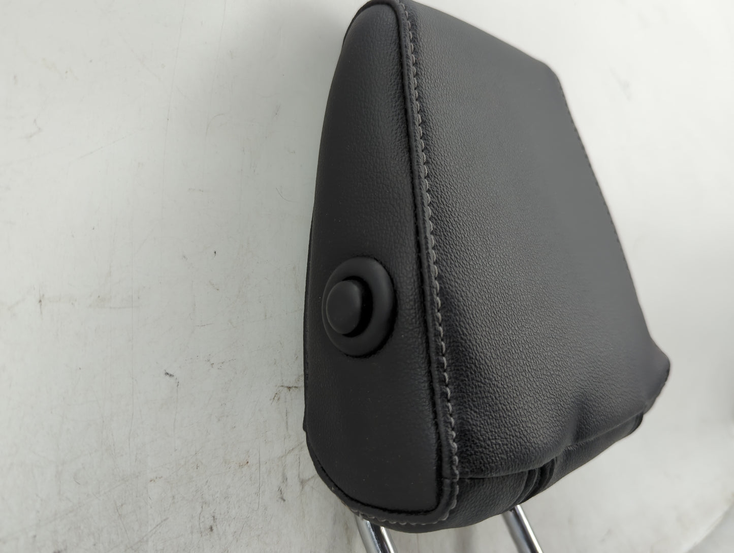 2018-2022 Ford Ecosport Headrest Head Rest Front Driver Passenger Seat Fits Fits 2018 2019 2020 2021 2022 OEM Used Auto Part
