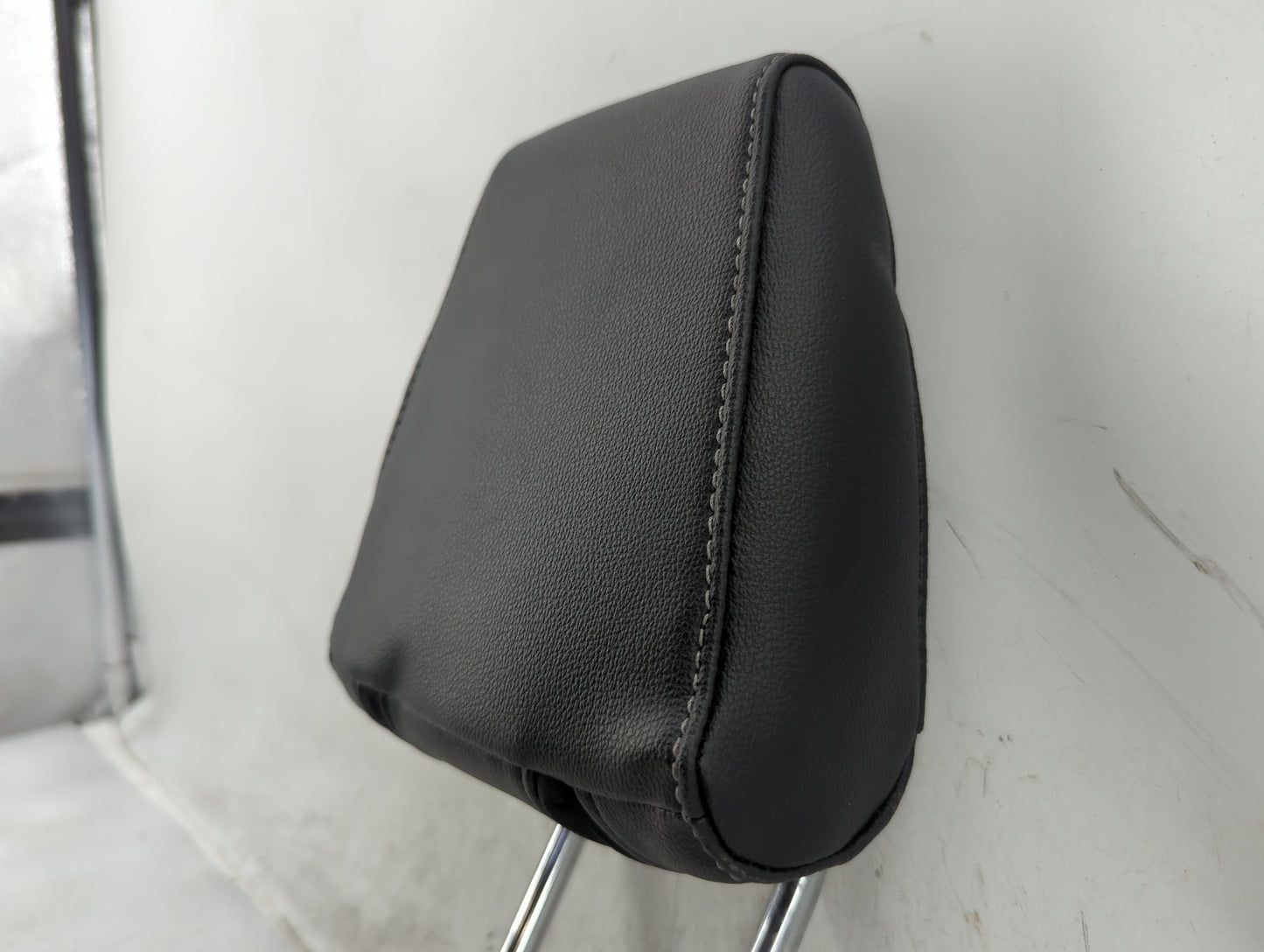 2018-2022 Ford Ecosport Headrest Head Rest Front Driver Passenger Seat Fits Fits 2018 2019 2020 2021 2022 OEM Used Auto Part