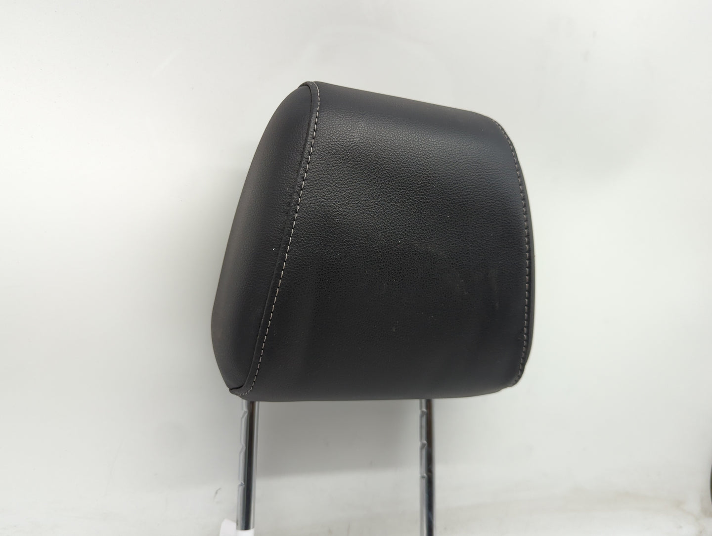2018-2022 Ford Ecosport Headrest Head Rest Front Driver Seat Black 1423709 - Oemusedautoparts1.com