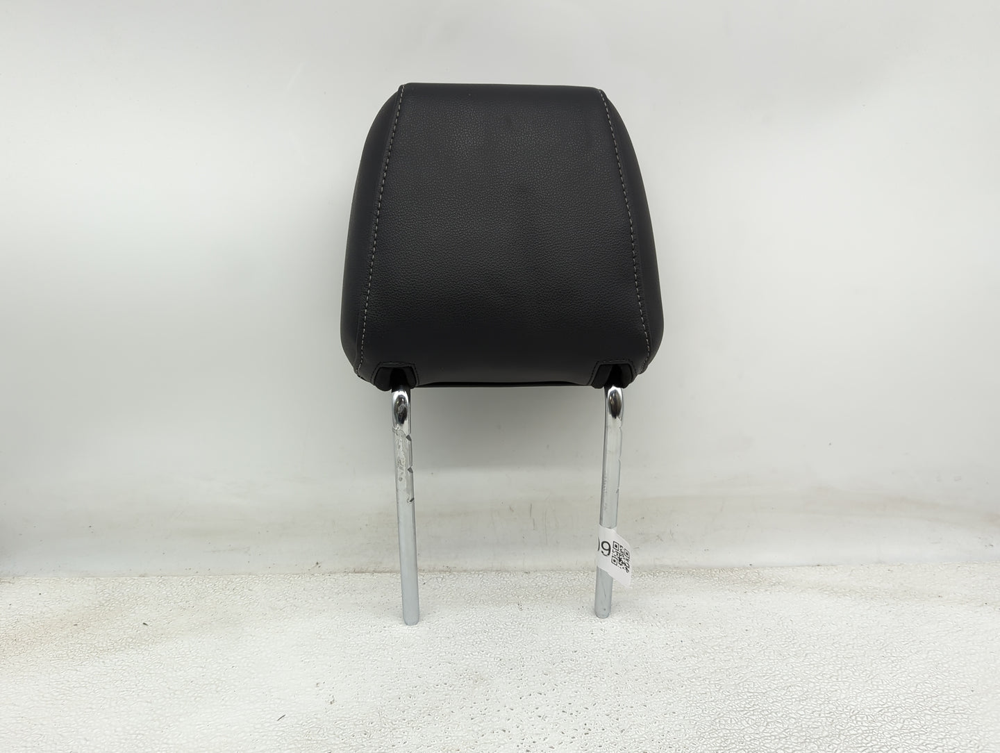 2018-2022 Ford Ecosport Headrest Head Rest Front Driver Seat Black 1423709 - Oemusedautoparts1.com