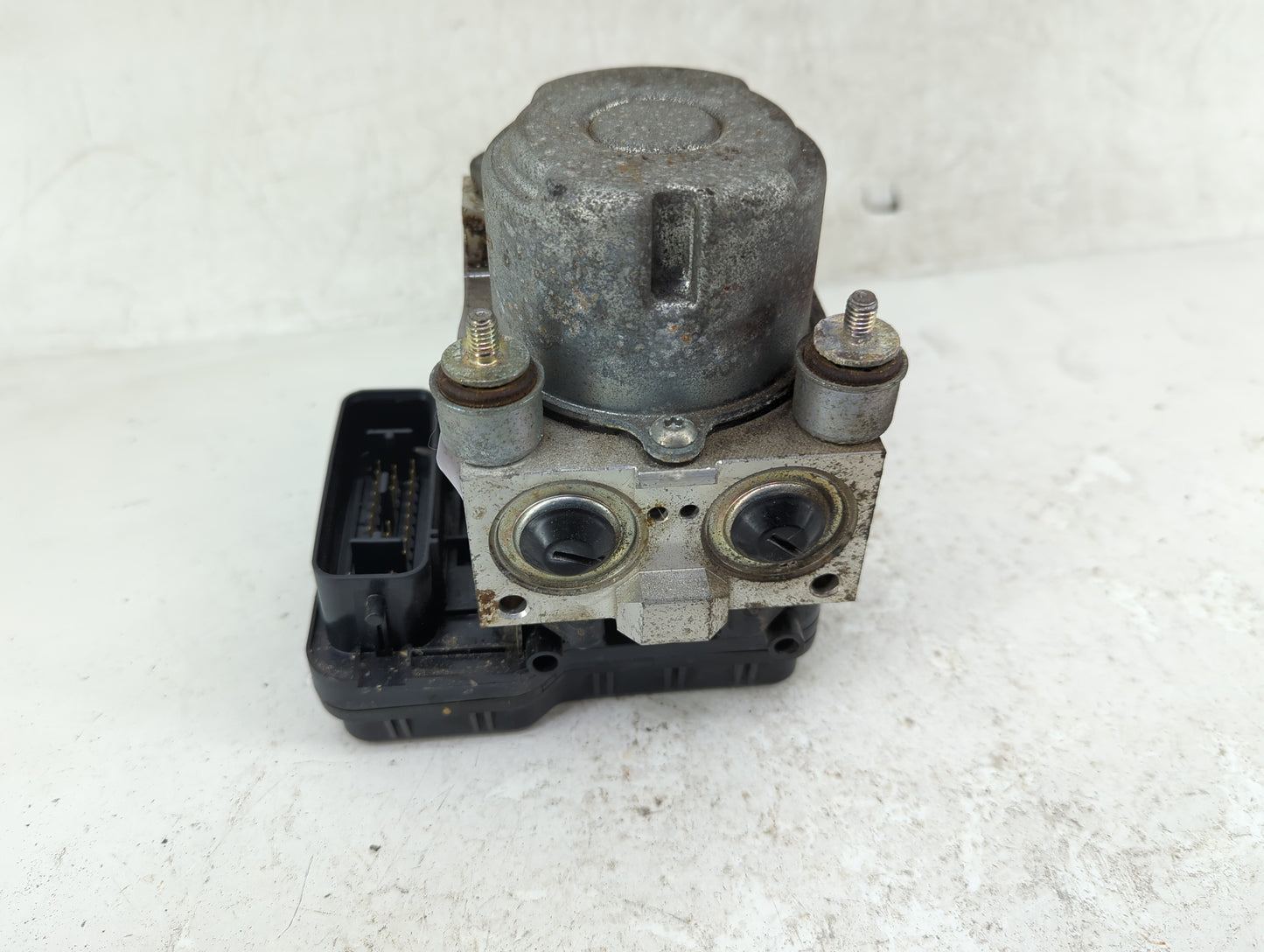 2018-2020 Ford Ecosport ABS Pump Control Module Replacement P/N:GN15-2C405-BA Fits Fits 2018 2019 2020 OEM Used Auto Parts -