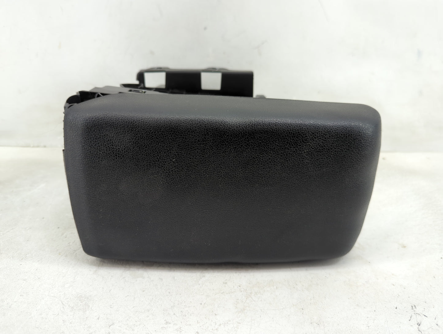 2018 Ford Ecosport Center Console Armrest Cover Lid P/N:032AA1613T DS7T-15K603-AA Fits OEM Used Auto Parts - Oemusedautopart