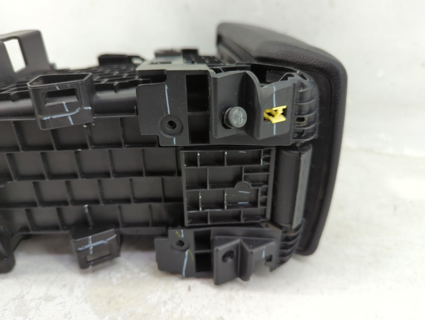 2018 Ford Ecosport Center Console Armrest Cover Lid P/N:032AA1613T DS7T-15K603-AA Fits OEM Used Auto Parts - Oemusedautopart