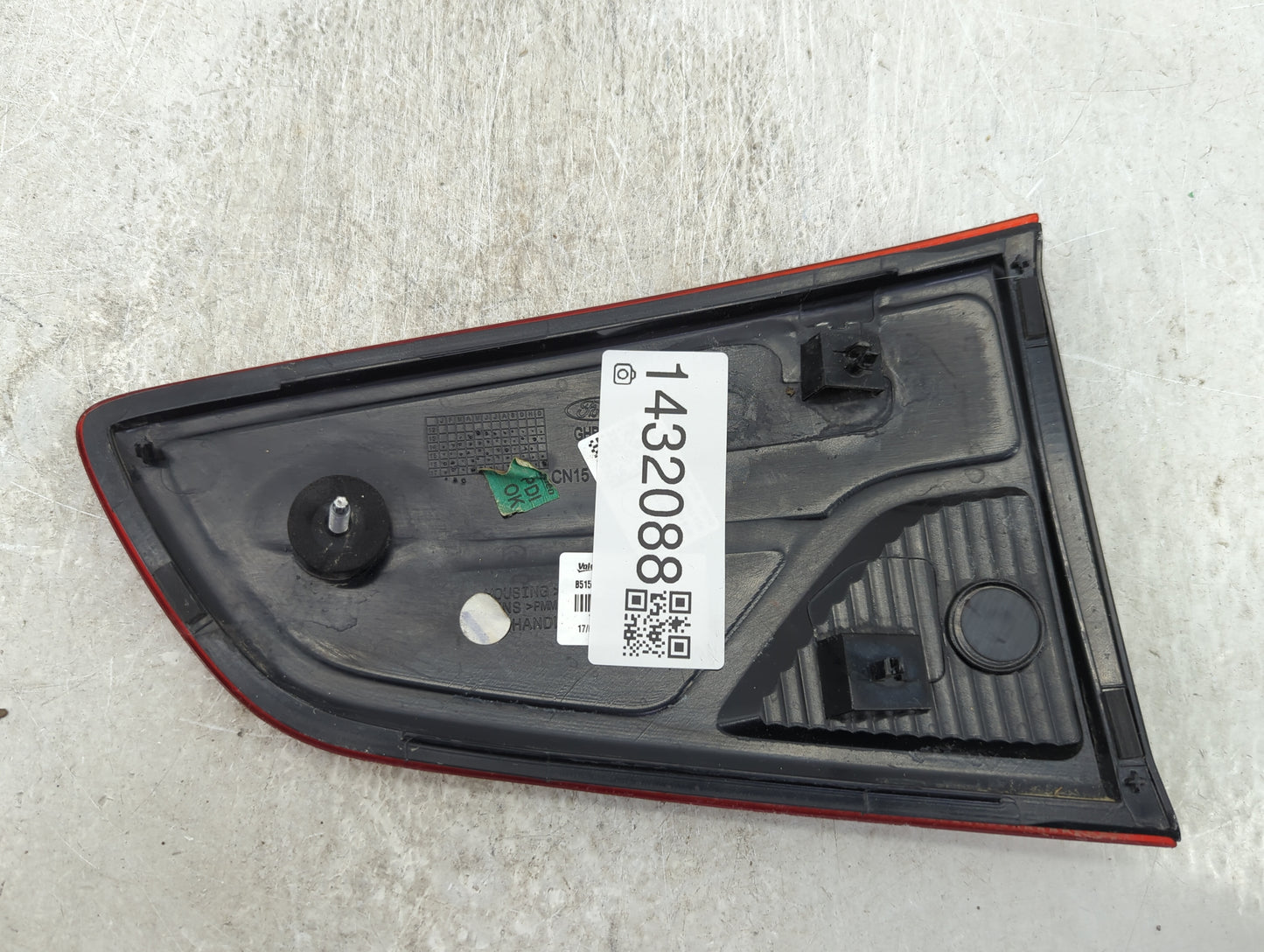 2018-2022 Ford Ecosport Tail Light Assembly Driver Left OEM Fits Fits 2018 2019 2020 2021 2022 OEM Used Auto Parts - Oemused