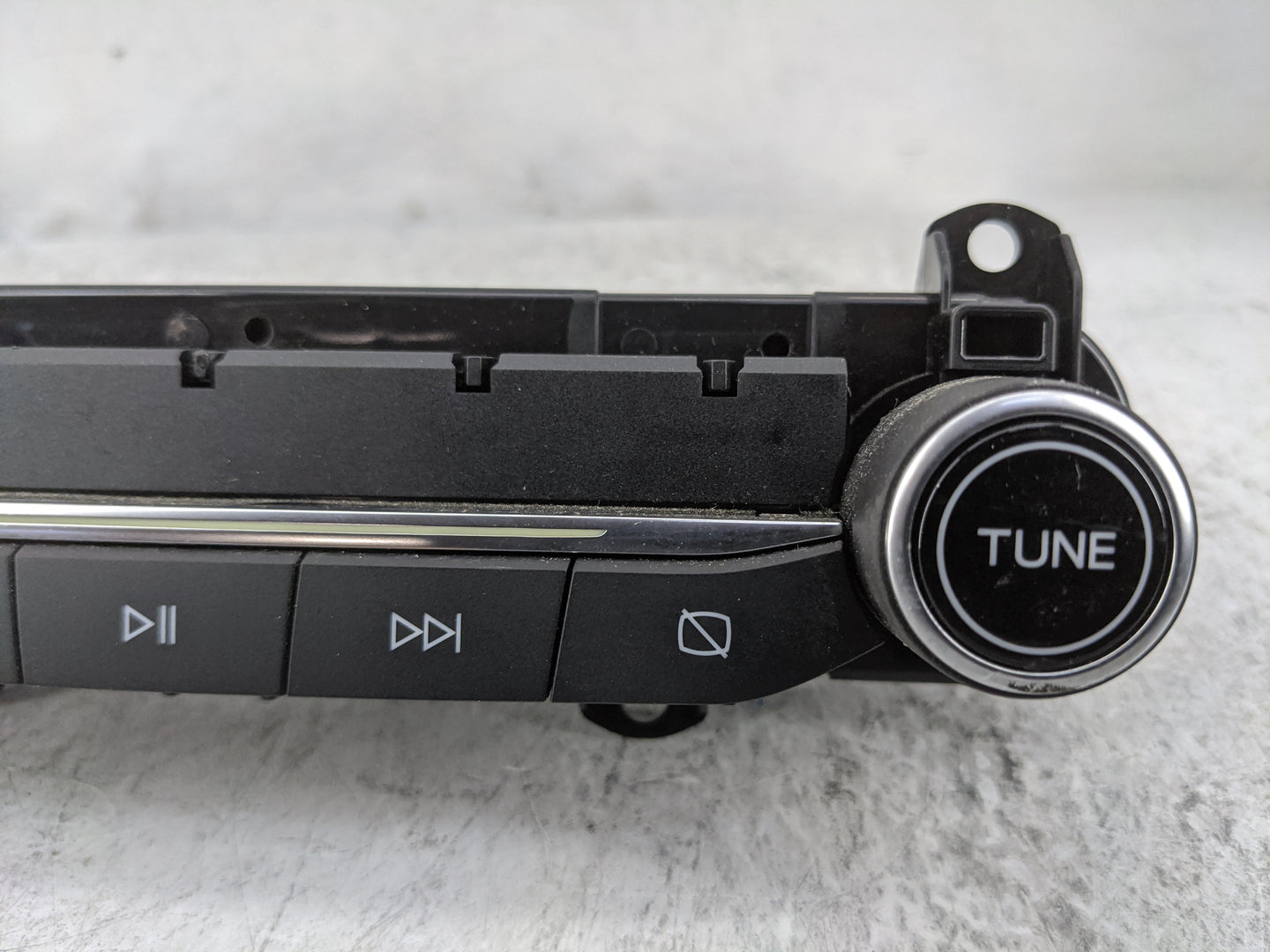 2018-2020 Ford Ecosport Radio AM FM Cd Player Receiver Replacement P/N:GN15-18K811-HE 10175177-01 Fits Fits 2018 2019 2020 O