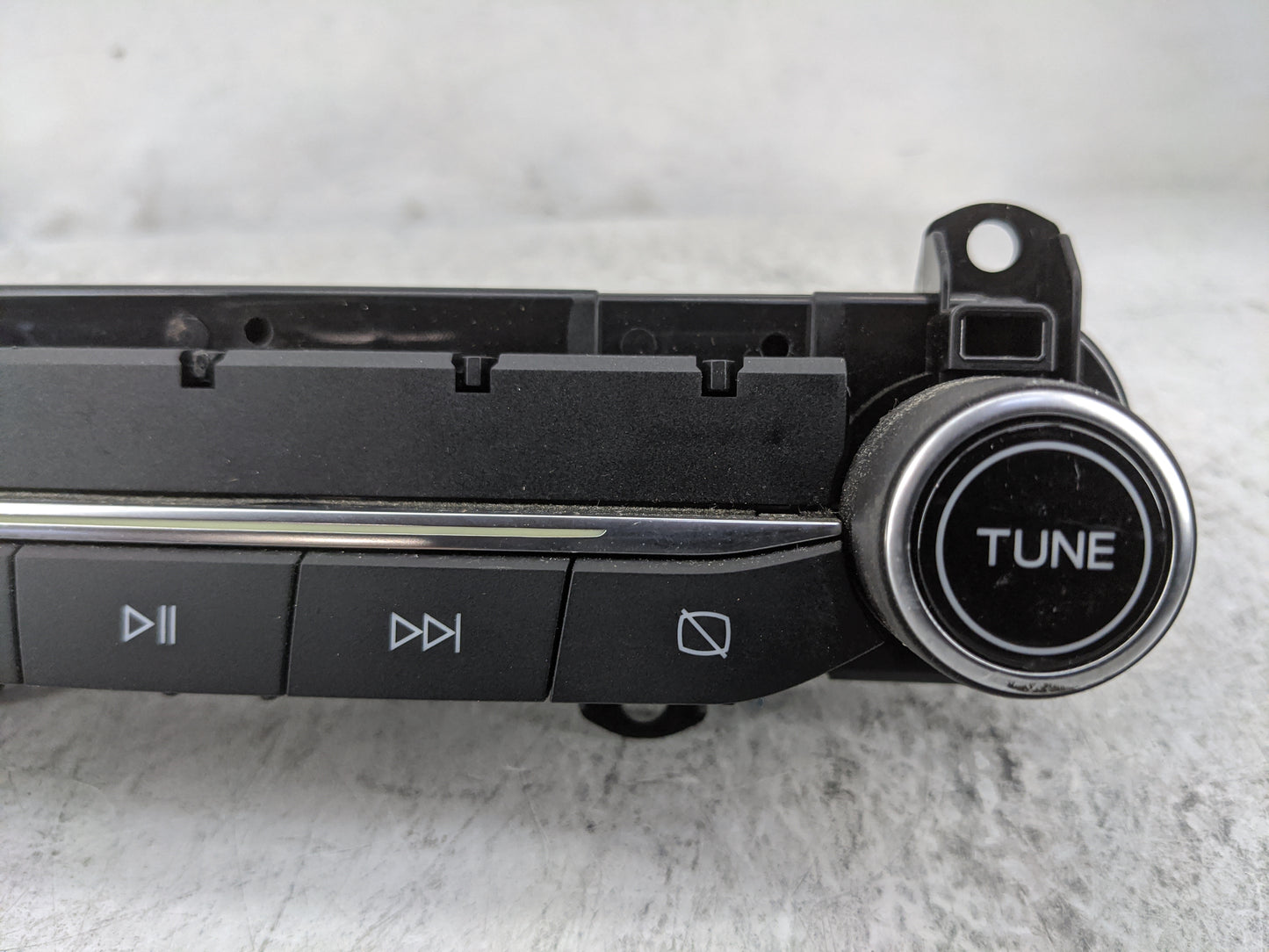 2018-2020 Ford Ecosport Radio AM FM Cd Player Receiver Replacement P/N:GN15-18K811-HE 10175177-01 Fits Fits 2018 2019 2020 O