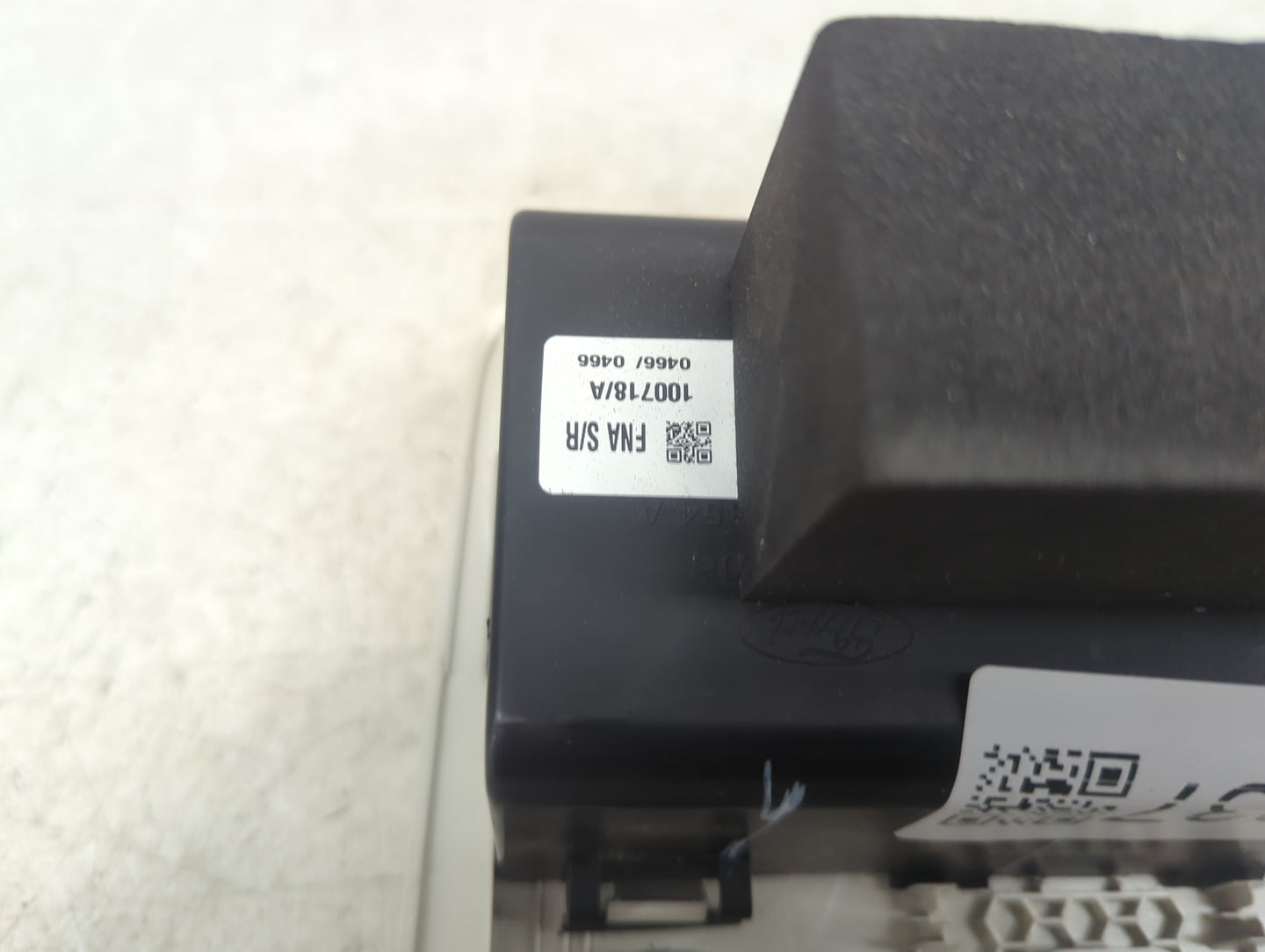 2018 Ford Ecosport Overhead Console W/rear Climate Control Tan - Oemusedautoparts1.com