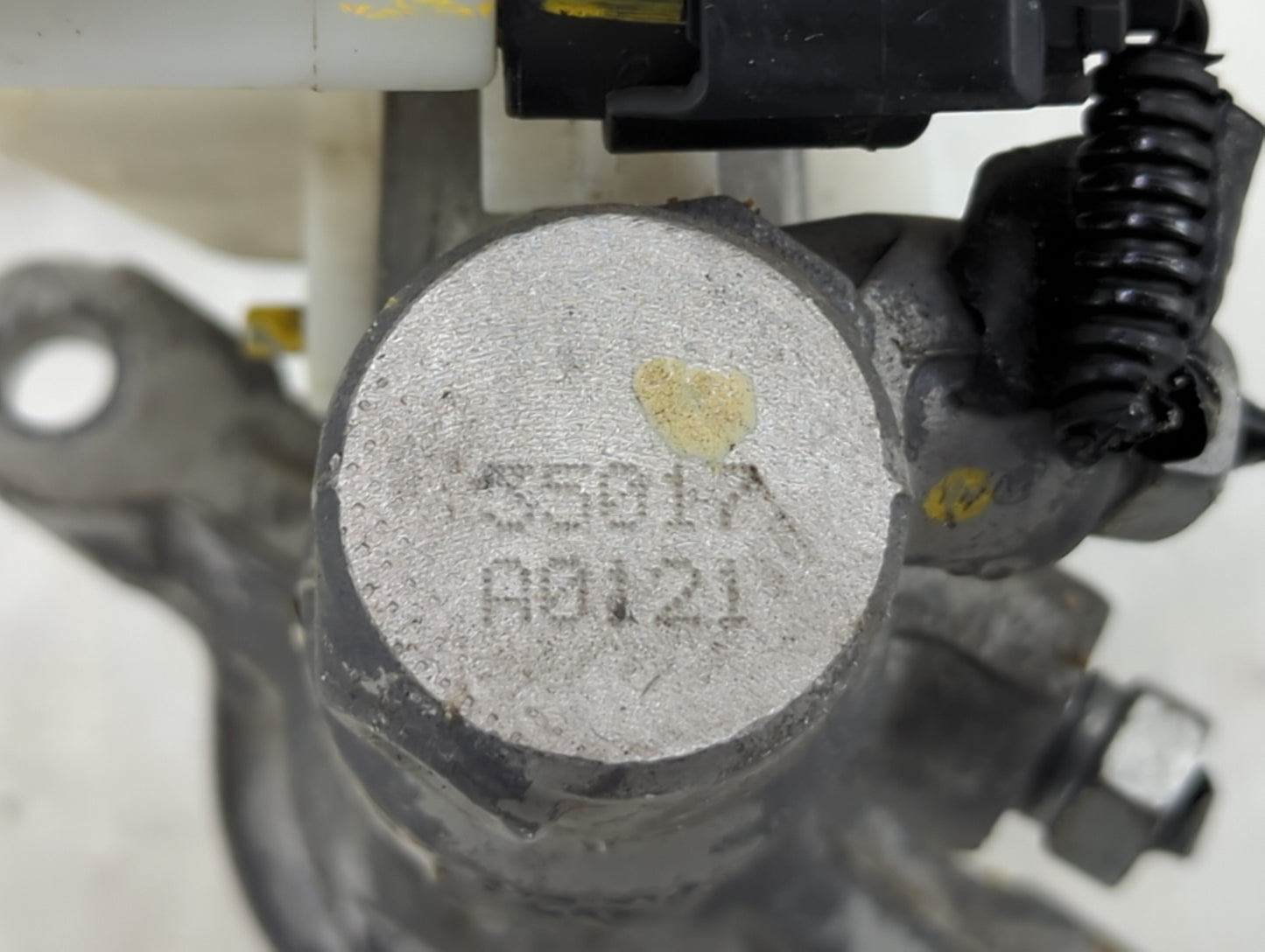 2018-2022 Ford Ecosport Brake Master Cylinder 1489095 - Oemusedautoparts1.com