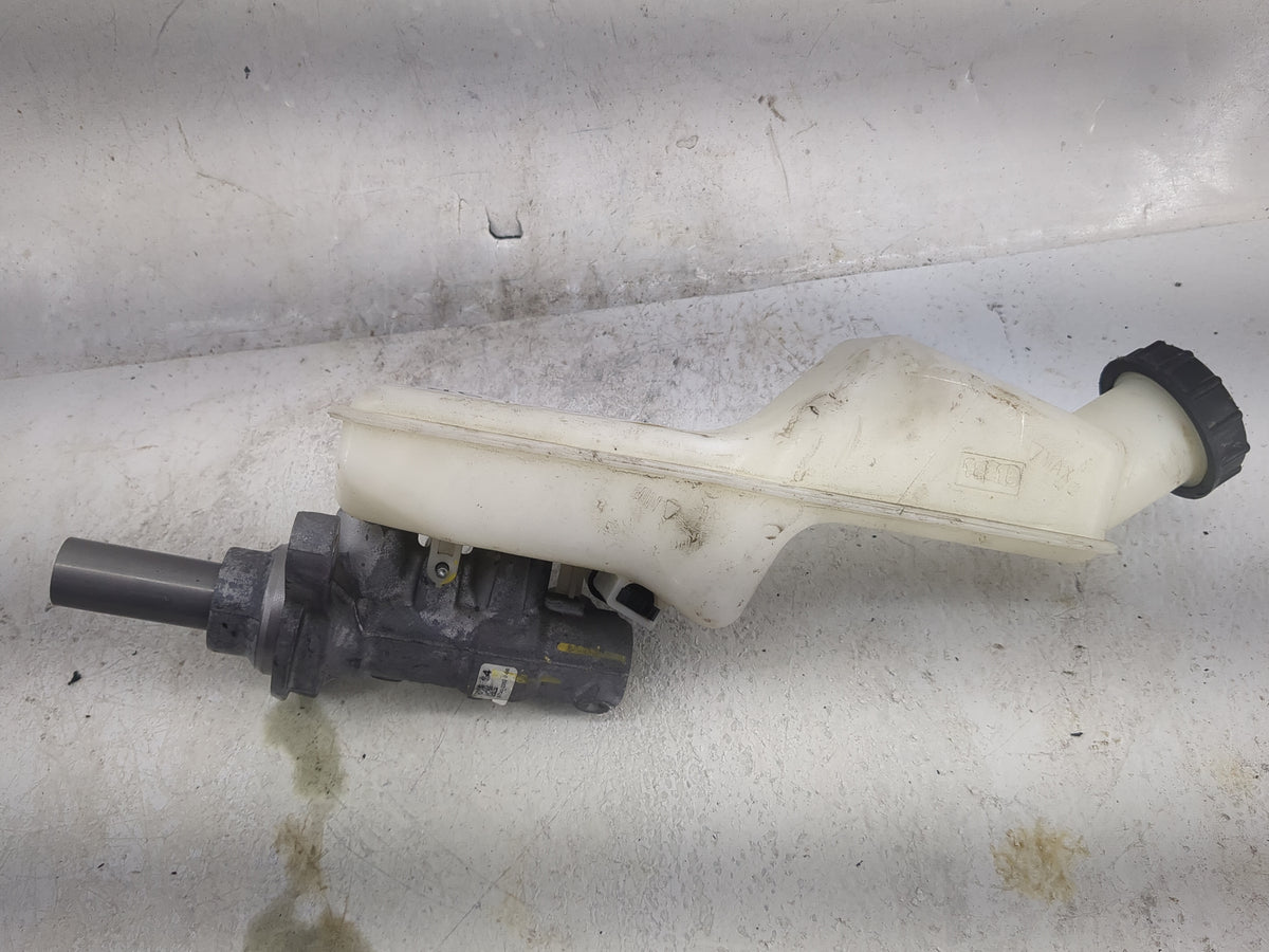 2018-2022 Ford Ecosport Brake Master Cylinder 1498347 - Oemusedautoparts1.com