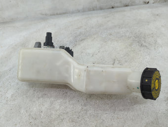 compare product 2018-2022 Ford Ecosport Brake Master Cylinder 1516117