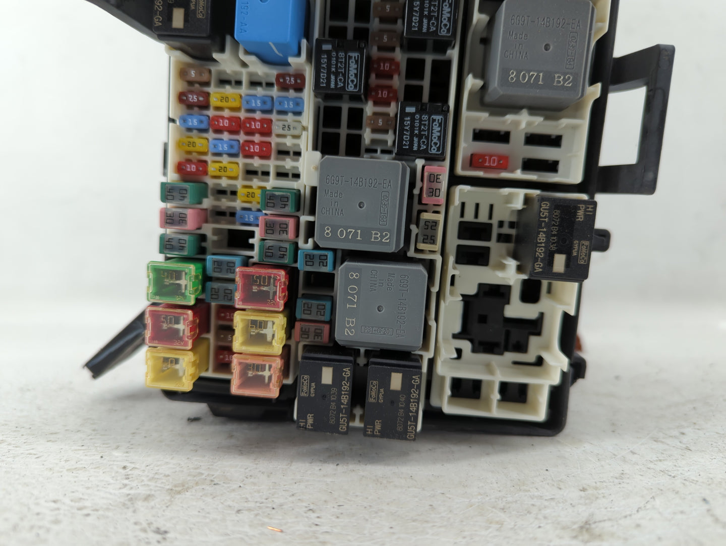 2018-2020 Ford Ecosport Fusebox Fuse Box Panel Relay Module P/N:GN15-12A581-CJF Fits Fits 2018 2019 2020 OEM Used Auto Parts