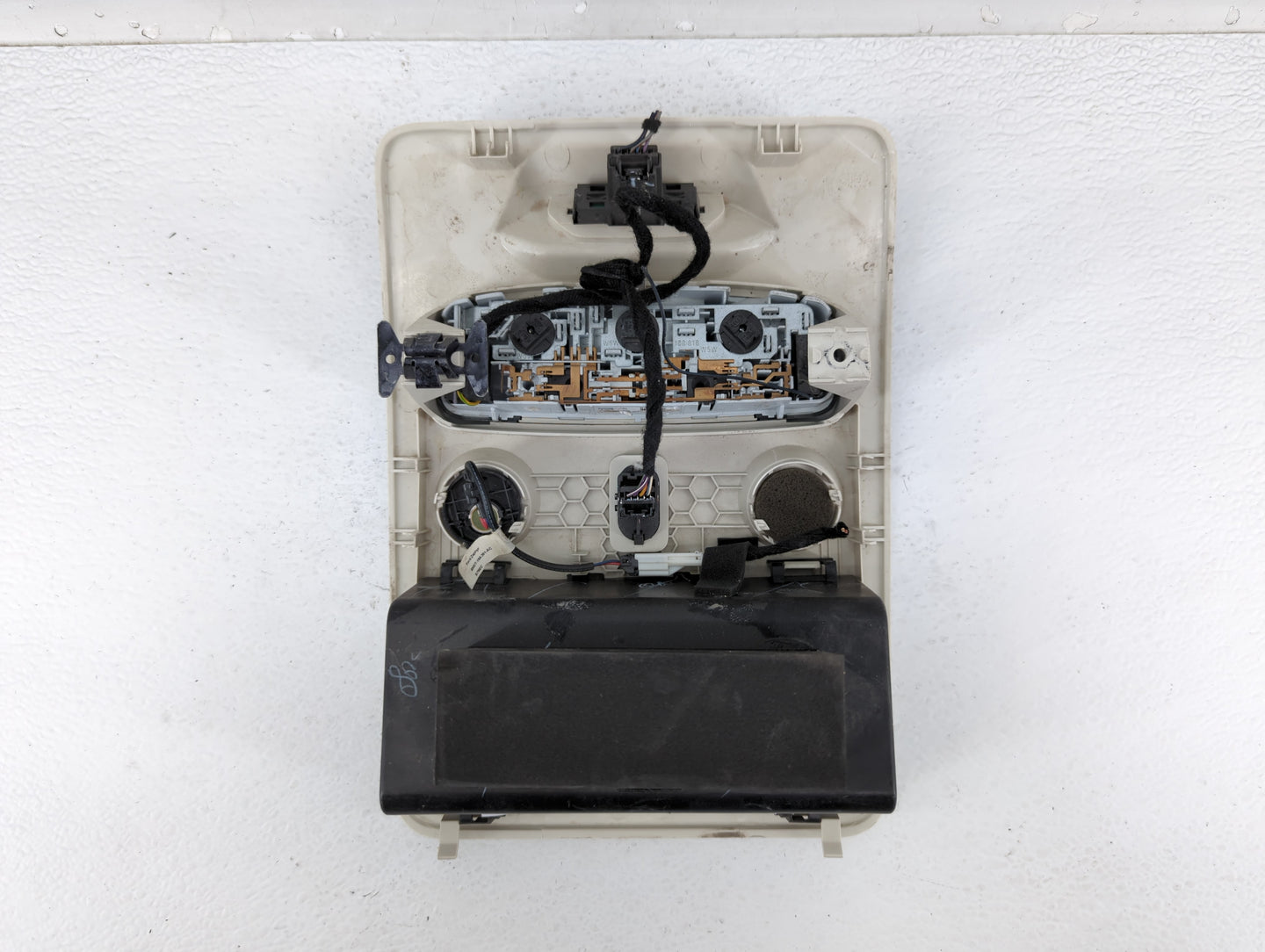 2018 Ford Ecosport Overhead Roof Console 573874 - Oemusedautoparts1.com