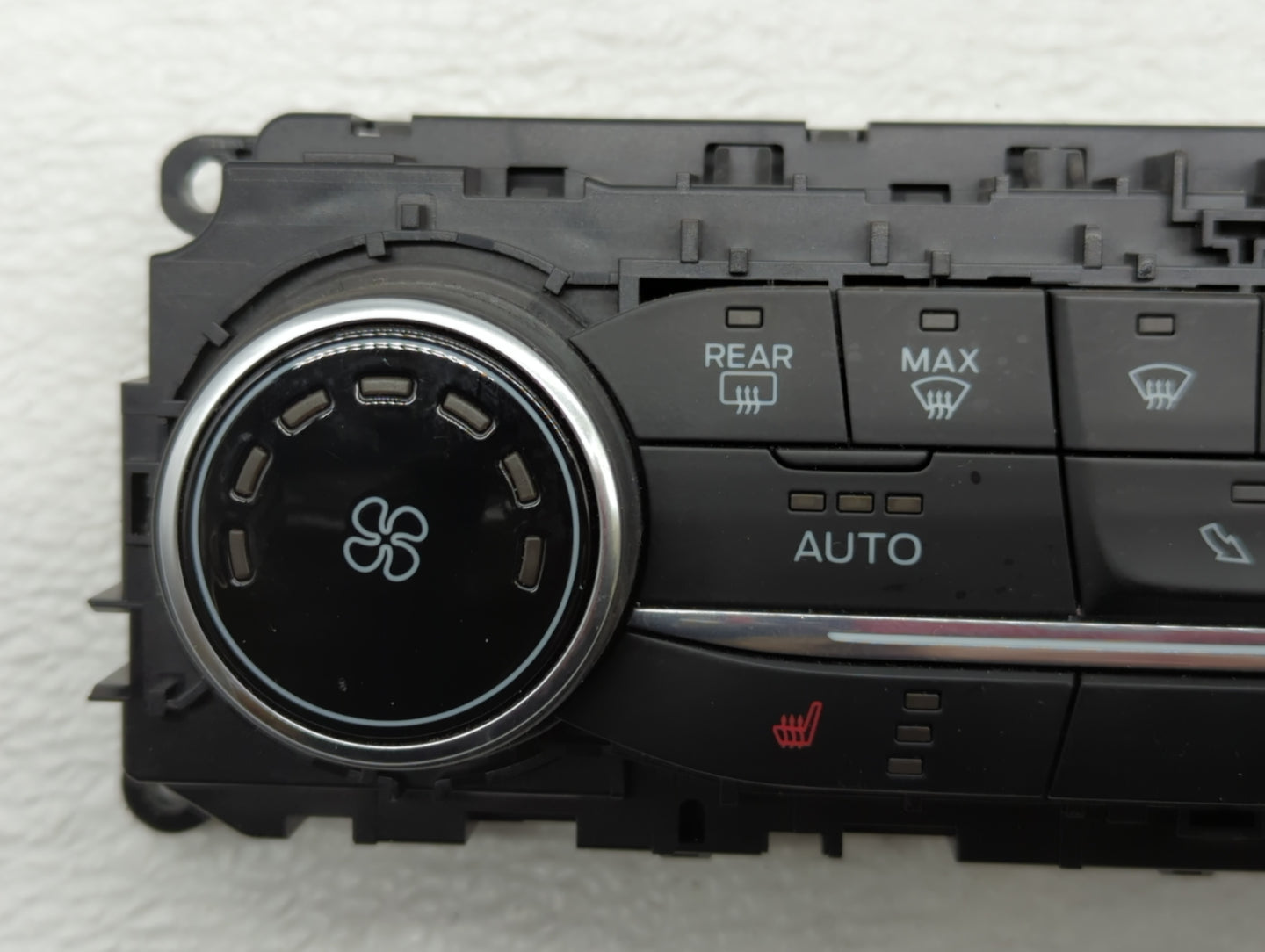 2018-2020 Ford Ecosport Climate Control Module Temperature AC/Heater Replacement P/N:GN15-18C612-CH GN15-18C612-GH Fits OEM 