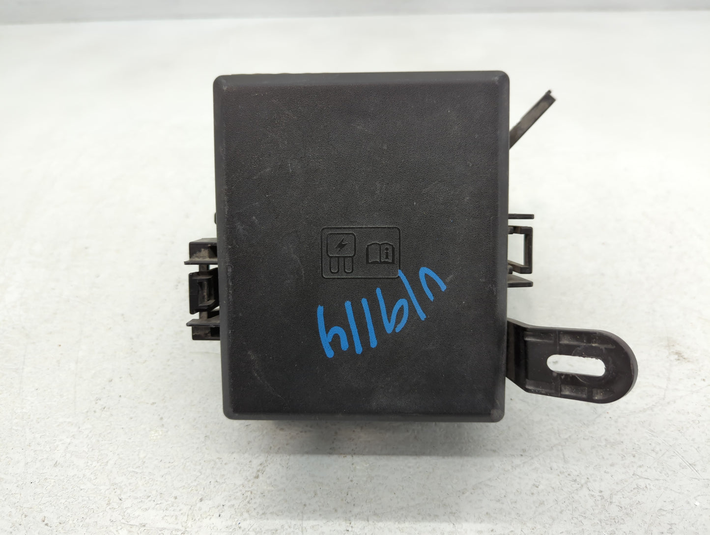 2018-2020 Ford Ecosport Fusebox Fuse Box Panel Relay Module P/N:4671 Fits Fits 2018 2019 2020 OEM Used Auto Parts - Oemuseda