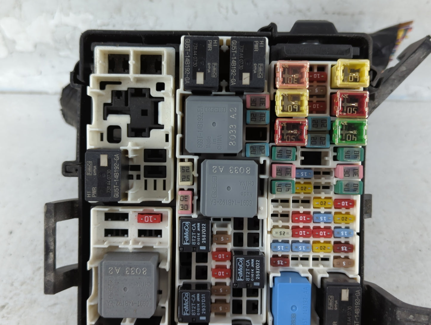 2018-2020 Ford Ecosport Fusebox Fuse Box Panel Relay Module P/N:GN15-12A581-LZE Fits Fits 2018 2019 2020 OEM Used Auto Parts