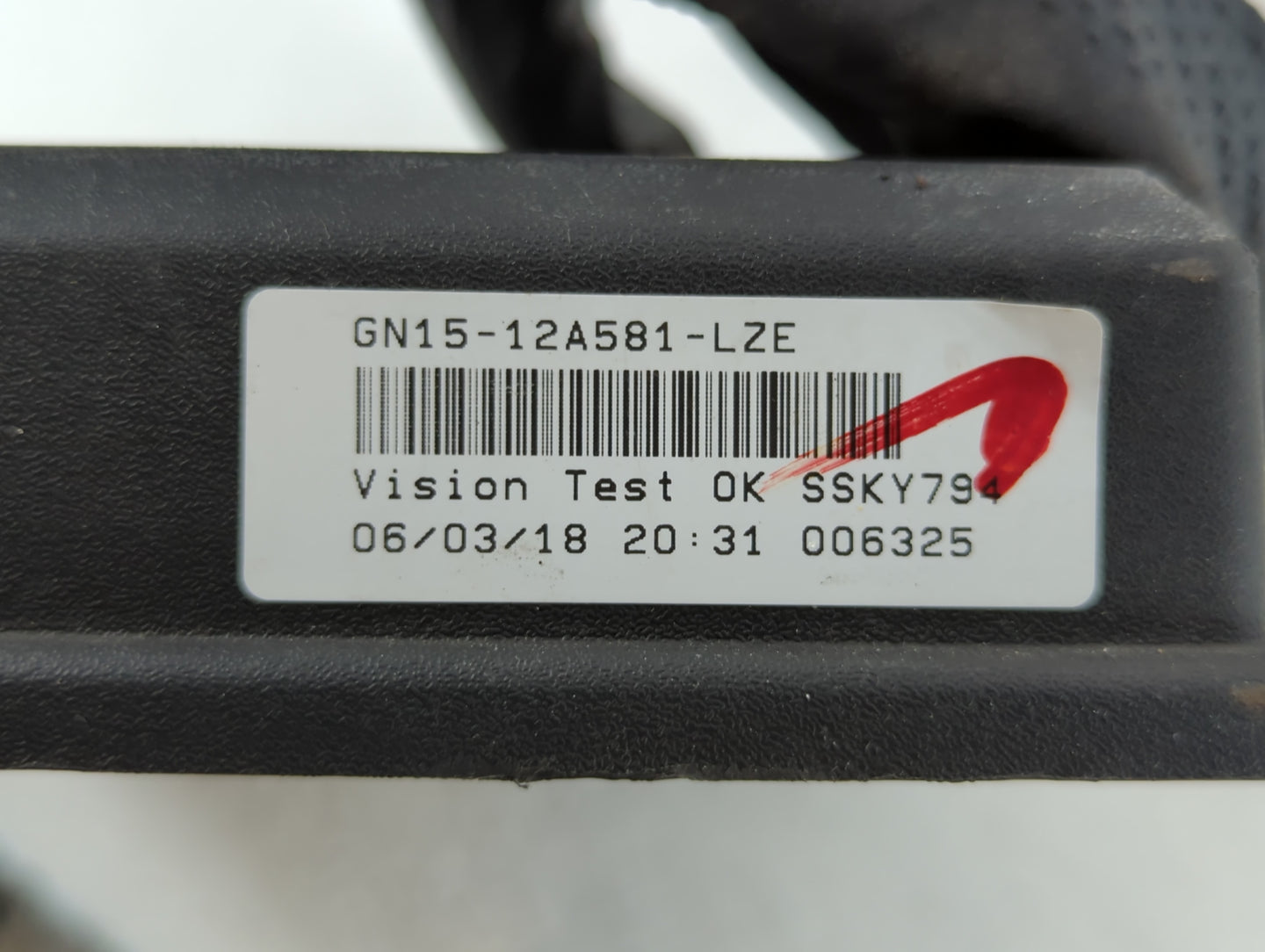 2018-2020 Ford Ecosport Fusebox Fuse Box Panel Relay Module P/N:GN15-12A581-LZE Fits Fits 2018 2019 2020 OEM Used Auto Parts