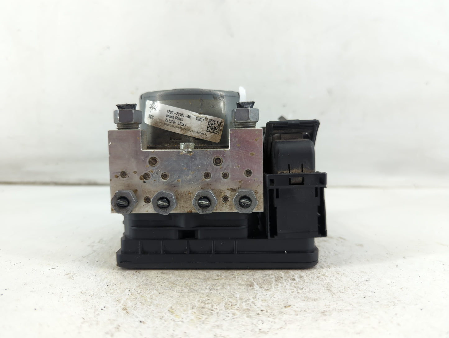 2015-2018 Ford Edge ABS Pump Control Module Replacement P/N:F2GC-2C405-AK Fits Fits 2015 2016 2017 2018 OEM Used Auto Parts 