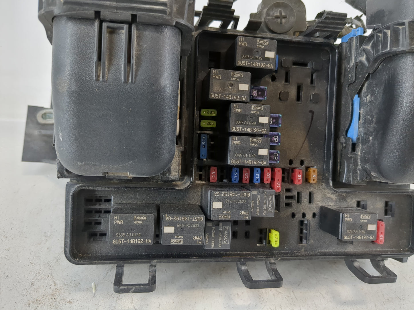 2015-2018 Ford Edge Fusebox Fuse Box Panel Relay Module P/N:G2GT-14A075AA Fits Fits 2015 2016 2017 2018 OEM Used Auto Parts 