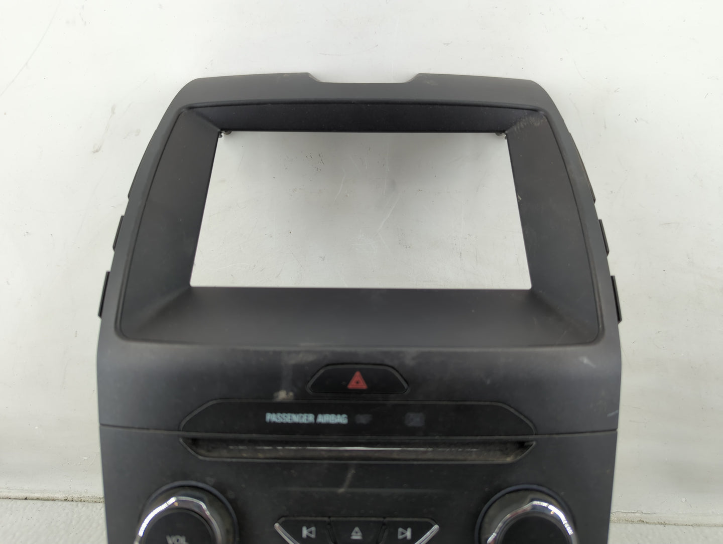 2015-2018 Ford Edge Radio AM FM Cd Player Receiver Replacement P/N:FT4T-18E245-BG Fits Fits 2015 2016 2017 2018 OEM Used Aut