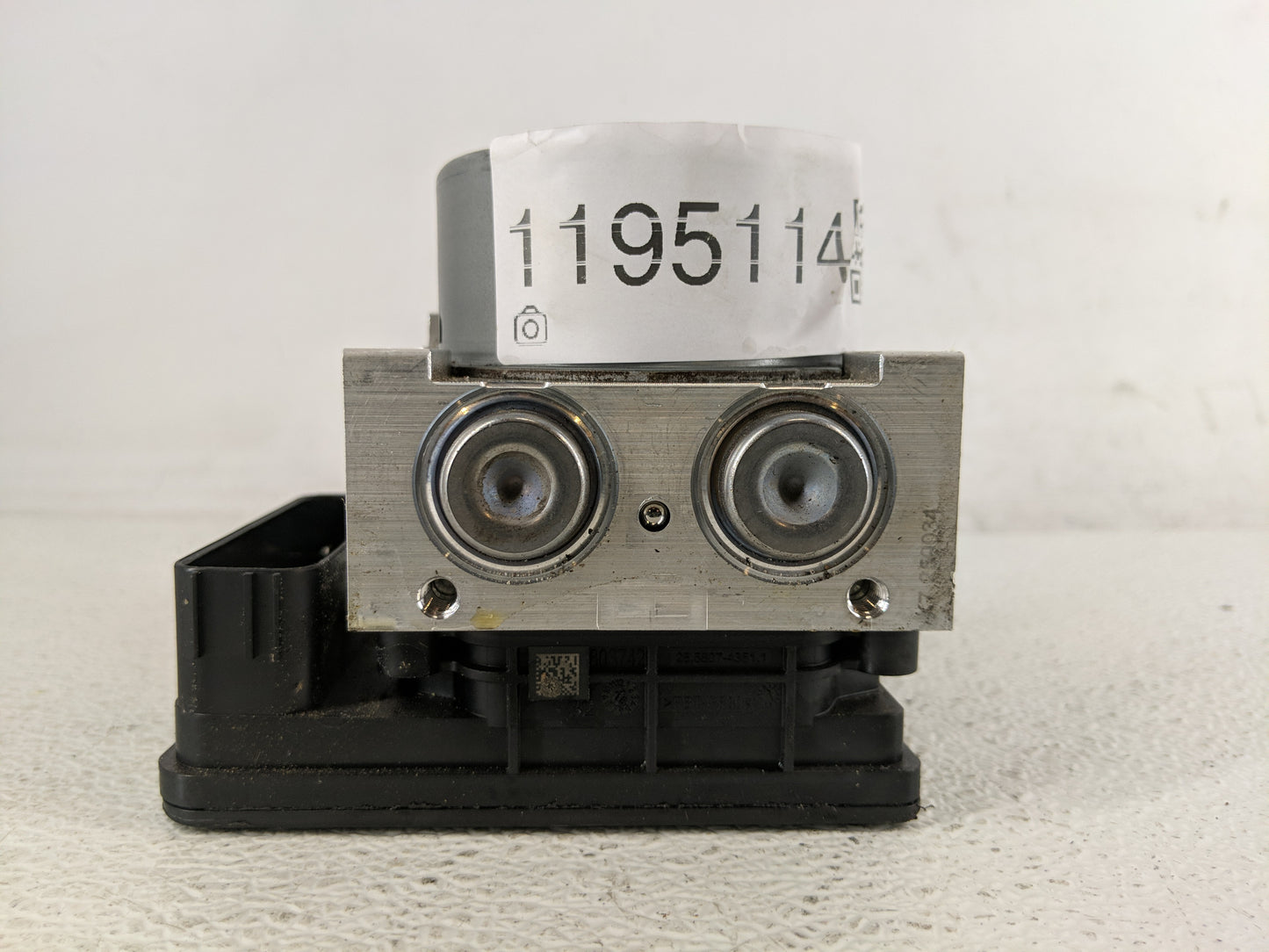 2015-2018 Ford Edge ABS Pump Control Module Replacement P/N:F2GC-2C405-AK Fits Fits 2015 2016 2017 2018 OEM Used Auto Parts 