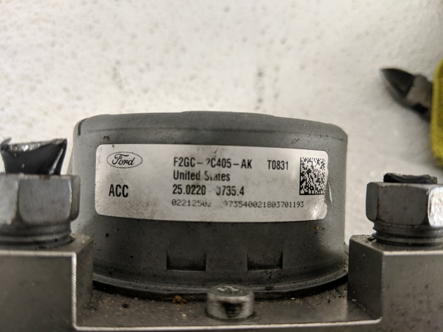 2015-2018 Ford Edge ABS Pump Control Module Replacement P/N:F2GC-2C405-AK Fits Fits 2015 2016 2017 2018 OEM Used Auto Parts 