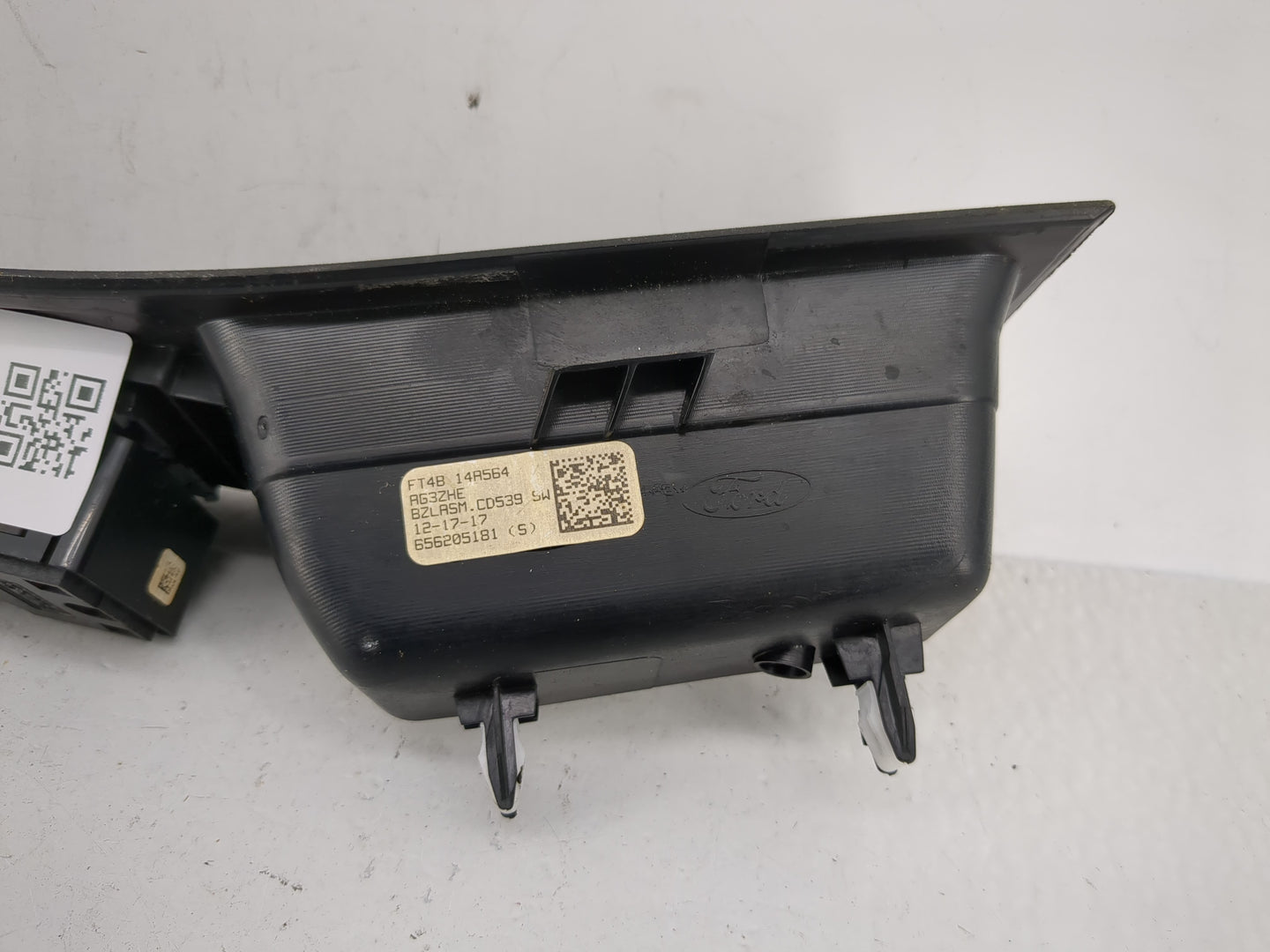2015-2020 Ford Edge Master Power Window Switch Replacement Driver Side Left P/N:FT4B 14A564 Fits OEM Used Auto Parts - Oemus