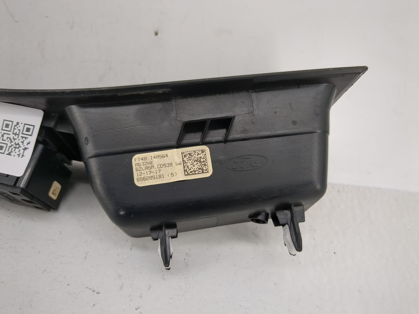 2015-2020 Ford Edge Master Power Window Switch Replacement Driver Side Left P/N:FT4B 14A564 Fits OEM Used Auto Parts - Oemus