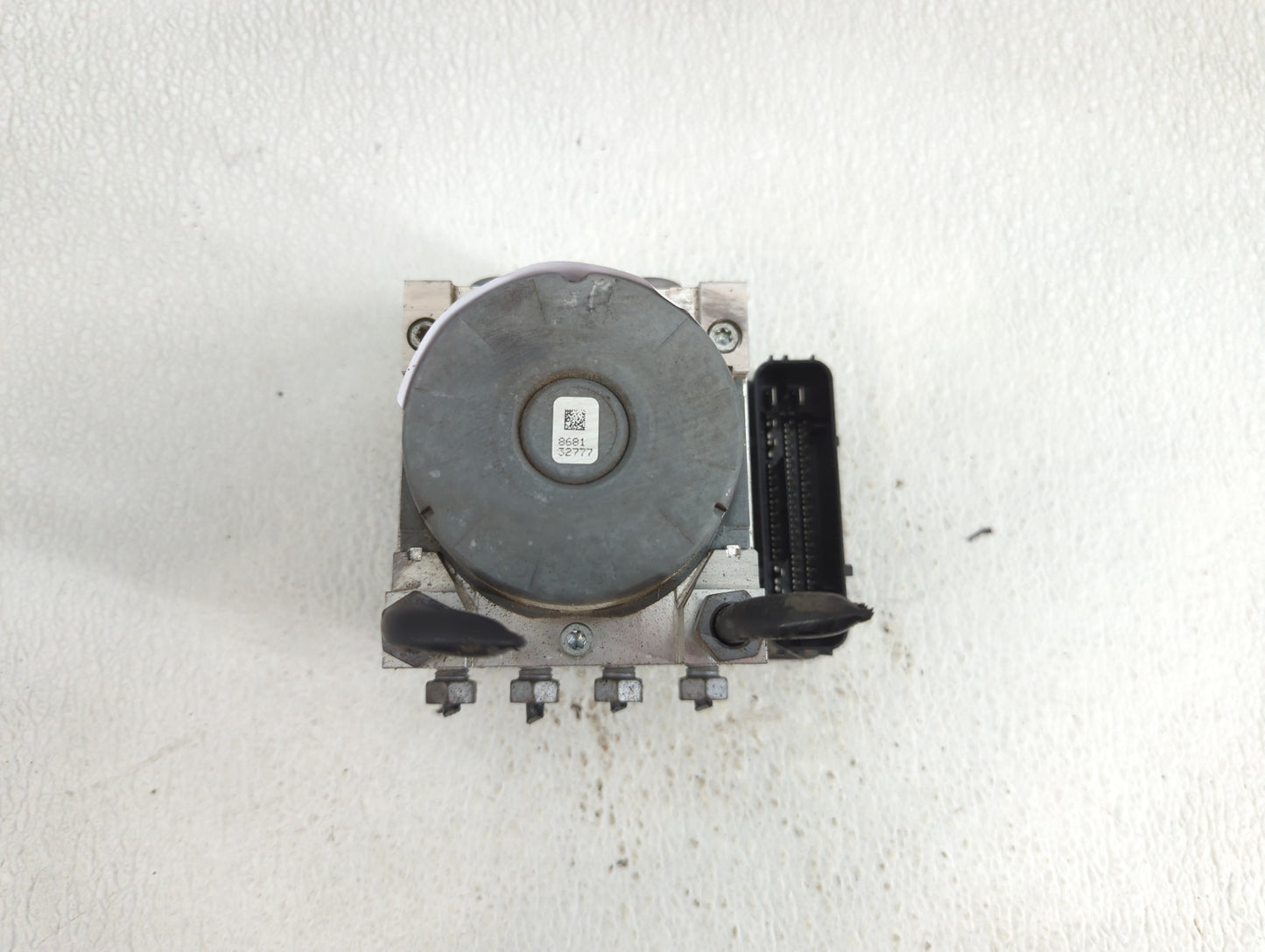 2015-2018 Ford Edge ABS Pump Control Module Replacement P/N:F2GC-2C405-AK Fits Fits 2015 2016 2017 2018 OEM Used Auto Parts 