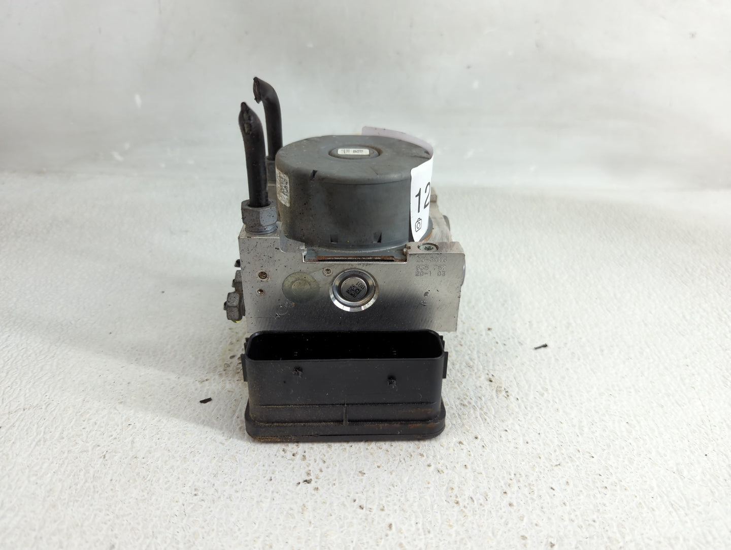 2015-2018 Ford Edge ABS Pump Control Module Replacement P/N:F2GC-2C405-AK Fits Fits 2015 2016 2017 2018 OEM Used Auto Parts 